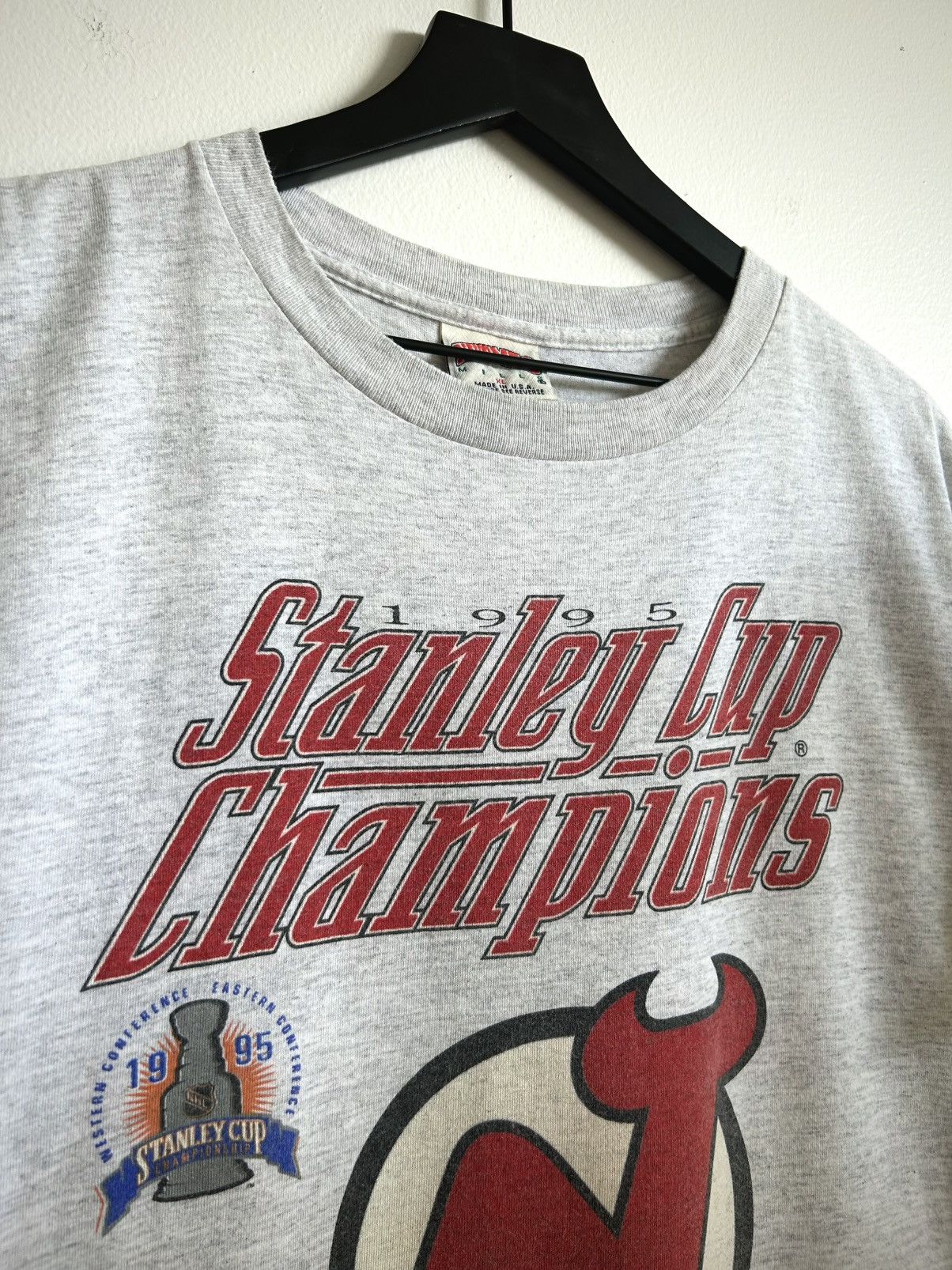 Nutmeg Vintage 1995 NHL NJ Devils Championship Tee Size US XL / EU 56 / 4 - 2 Thumbnail