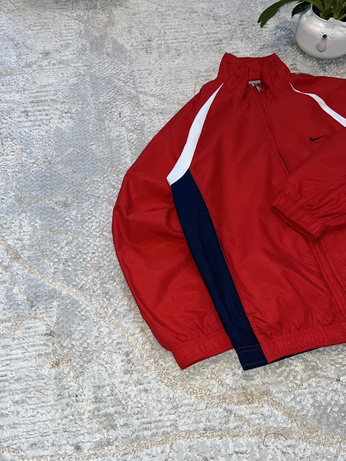 Nike × Vintage NIKE 90S VINTAGE SWOOSH CENTER LOGO NYLON WINDBREAKER JACKET Size US S / EU 44-46 / 1 - 3 Thumbnail