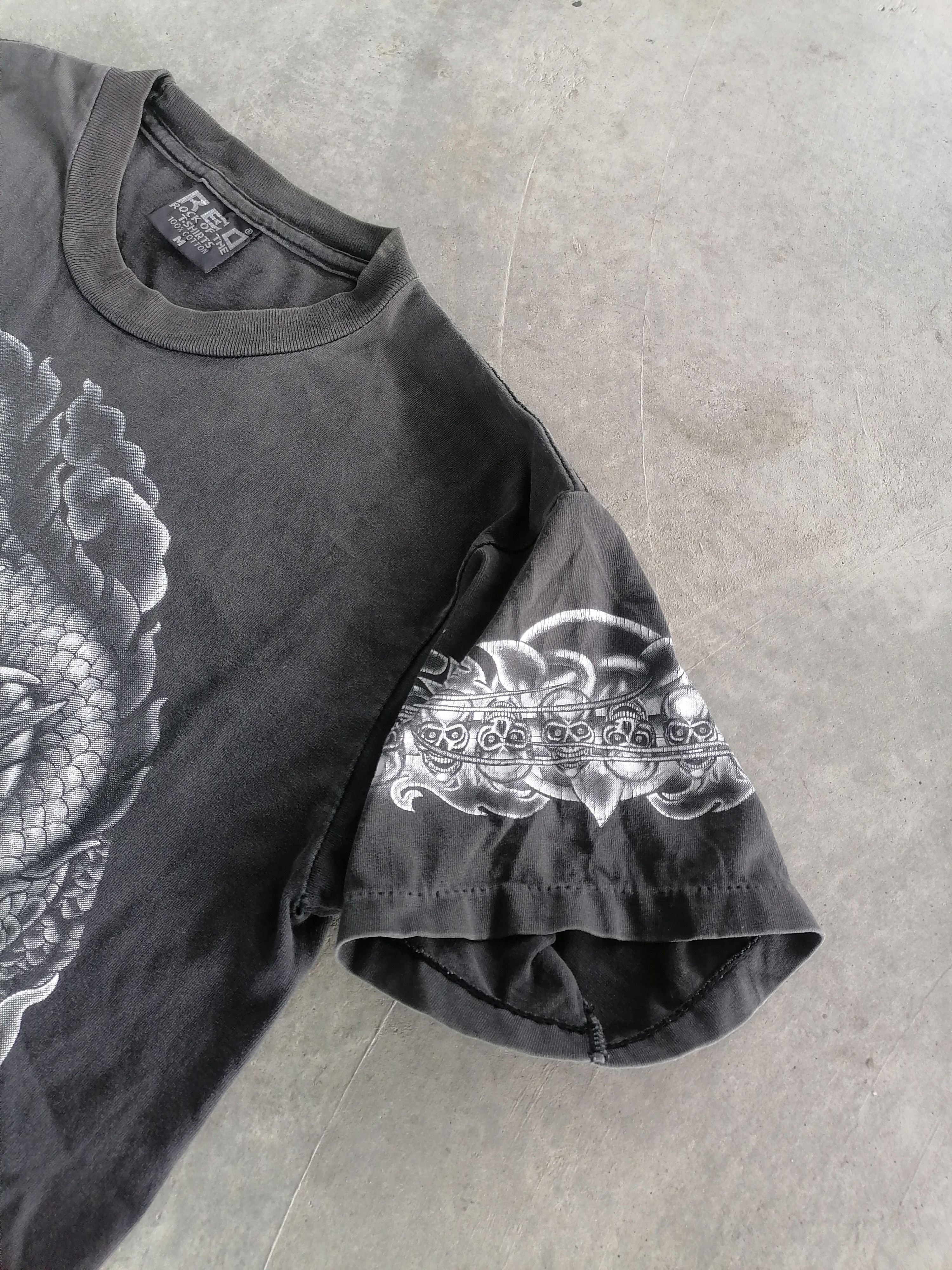 Japanese Brand Vintage Trashed Faded Y2K Tattoo Style Dragon Graphic Tee Size US M / EU 48-50 / 2 - 4 Thumbnail