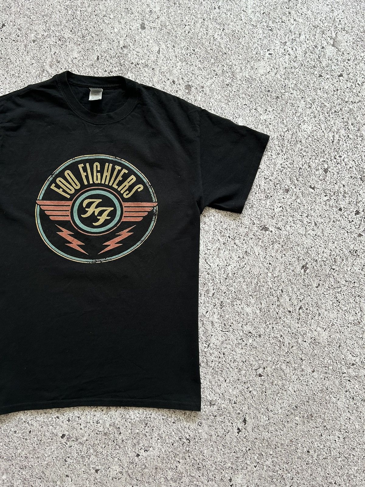 Band Tees Foo Fighters Retro Vintage Hype Y2K Rock Band T-Shirt Size US M / EU 48-50 / 2 - 4 Thumbnail