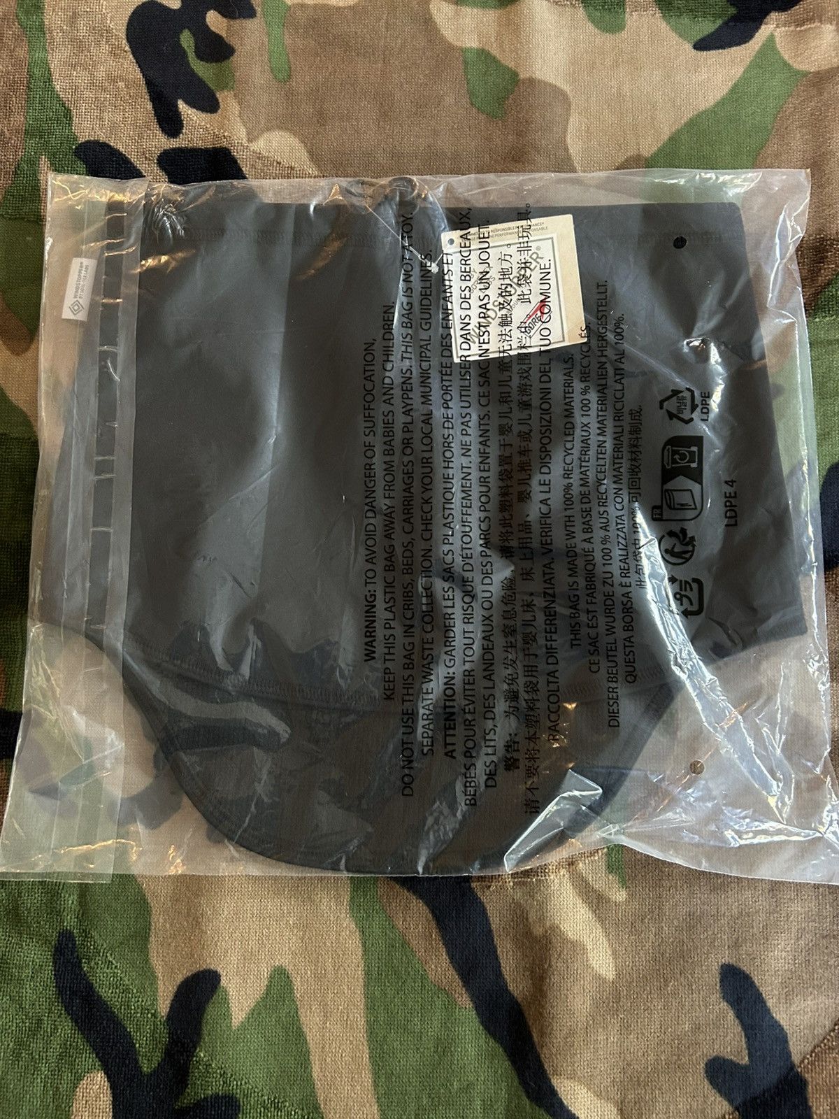 Supreme Supreme Windstopper Neck Gaiter Black FW25 Size ONE SIZE - 5 Thumbnail