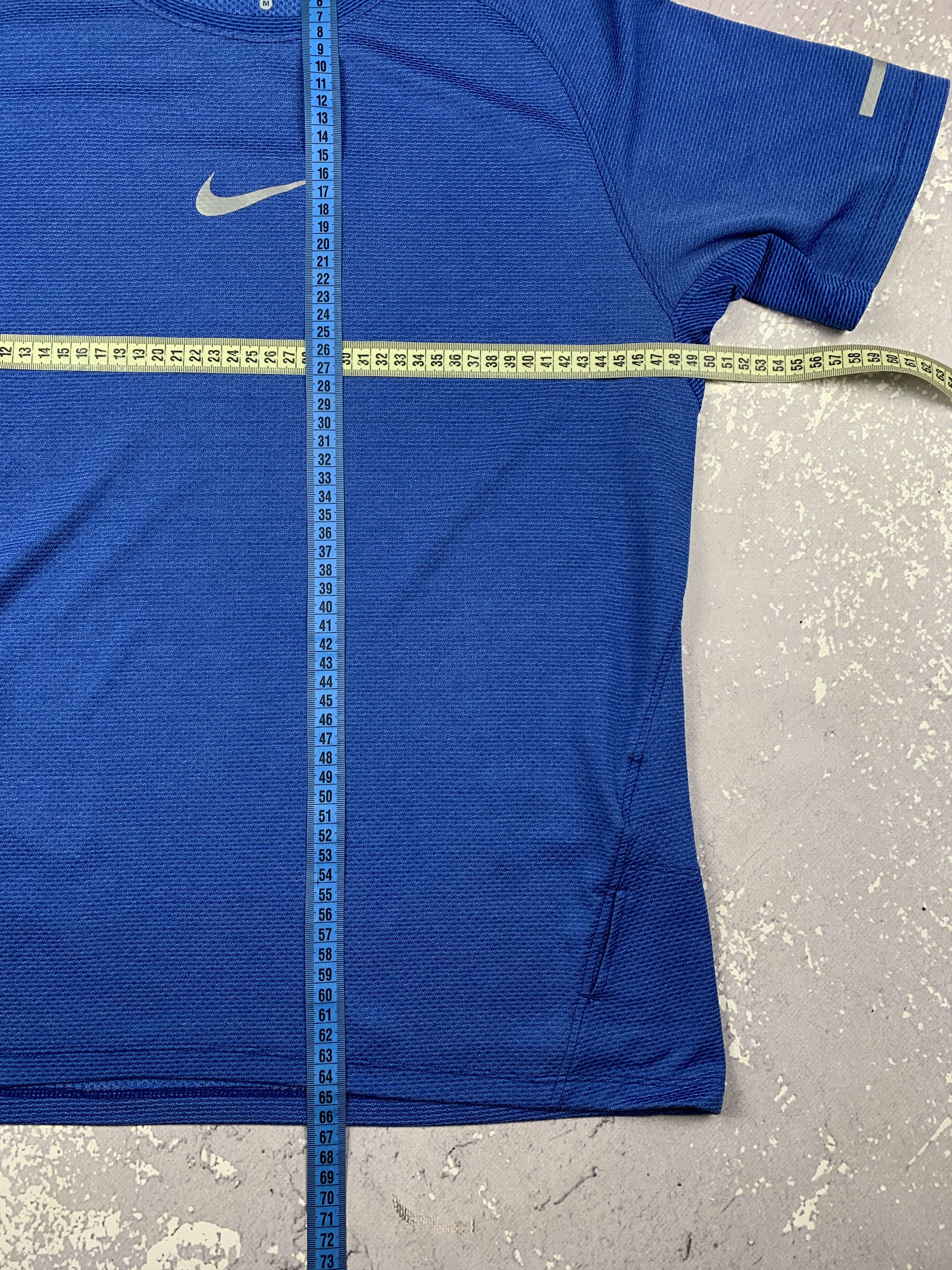 Nike Nike AeroReact Running Dri Fit Center Swoosh T Shirt Size US M / EU 48-50 / 2 - 8 Thumbnail