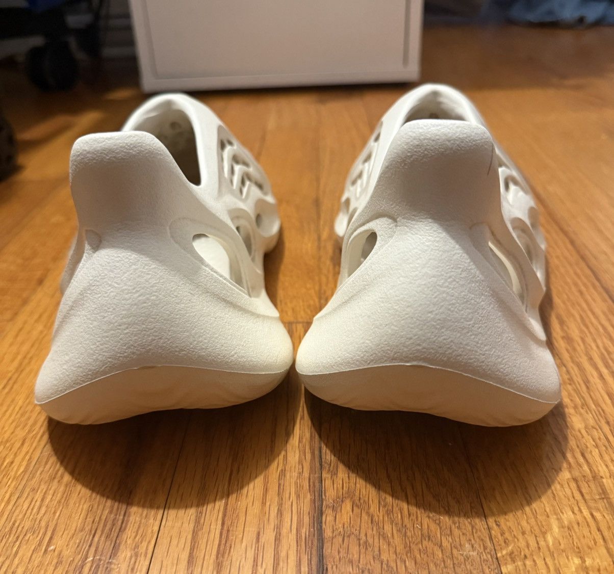 Adidas Yeezy foam runner sand Size US 10 / EU 43 - 7 Thumbnail