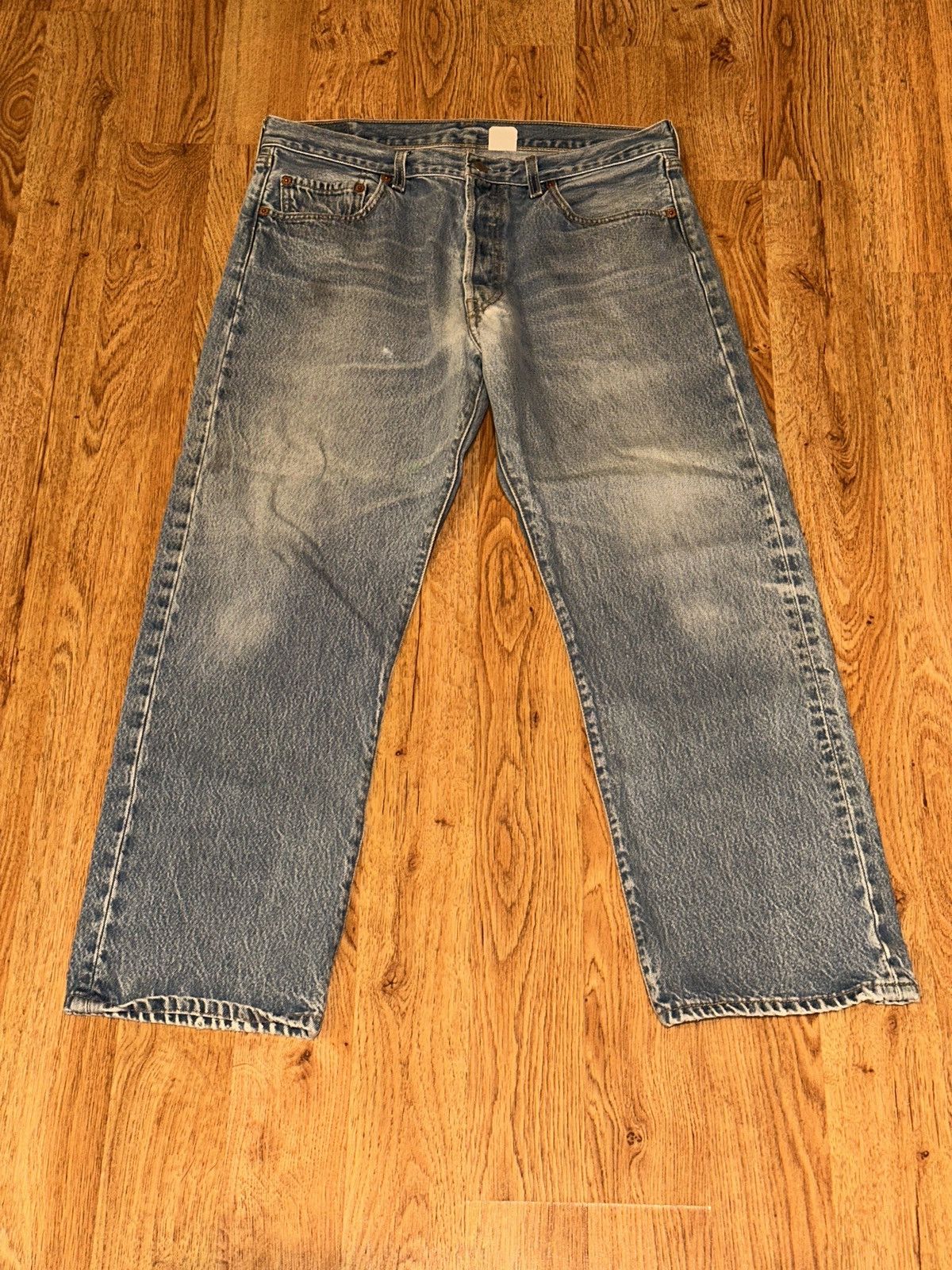 Vintage Vtg Levi's 501XX Faded Jeans Y2K 2002 Whiskering Fading Size US 34 / EU 50 - 10 Thumbnail