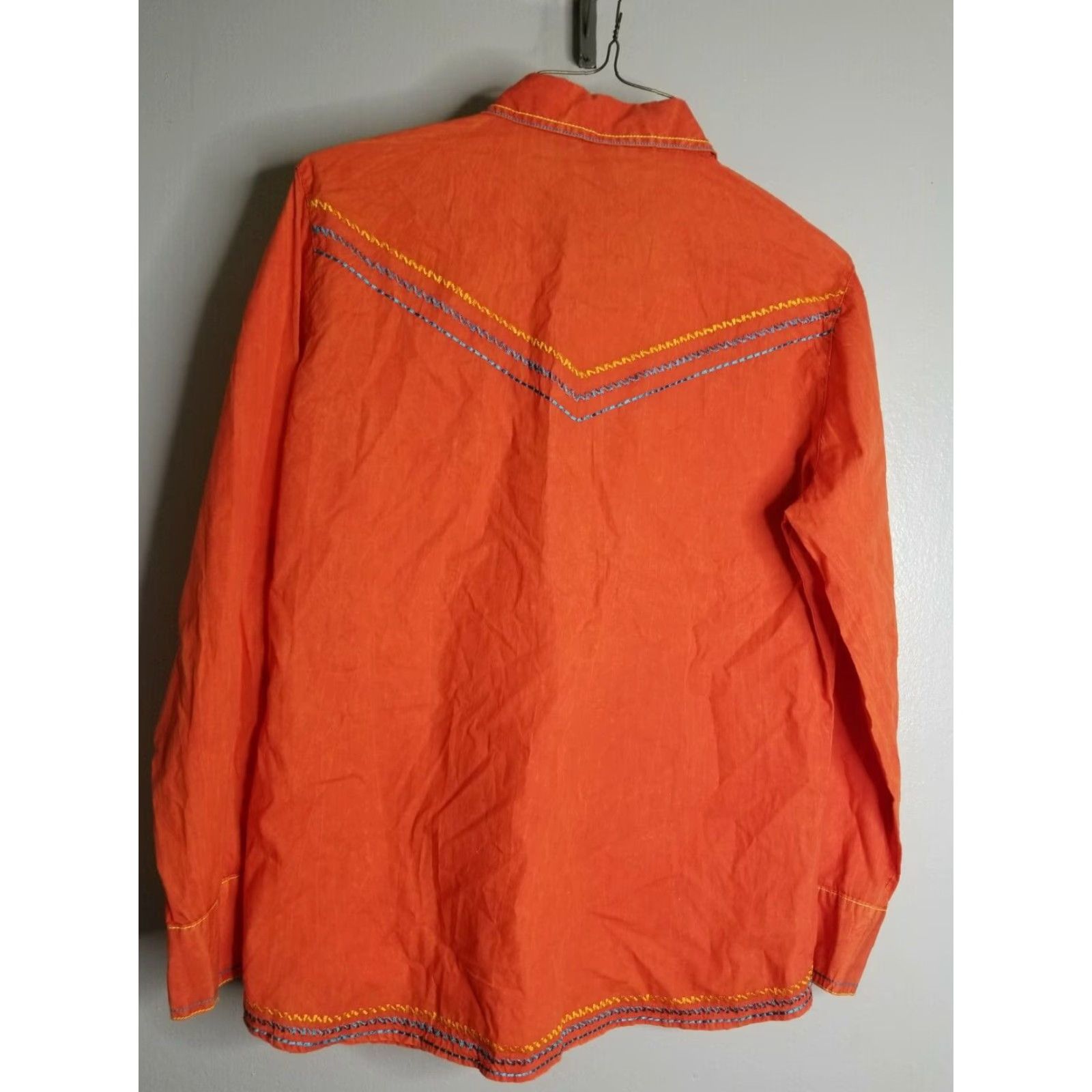 Vintage Cowgirl Up Women's XXL Orange Long Sleeve Western Shirt Embellished Stitching Turquoise Rhinestone Snap Button Size XXL / US 16-18 / IT 52-54 - 2 Thumbnail
