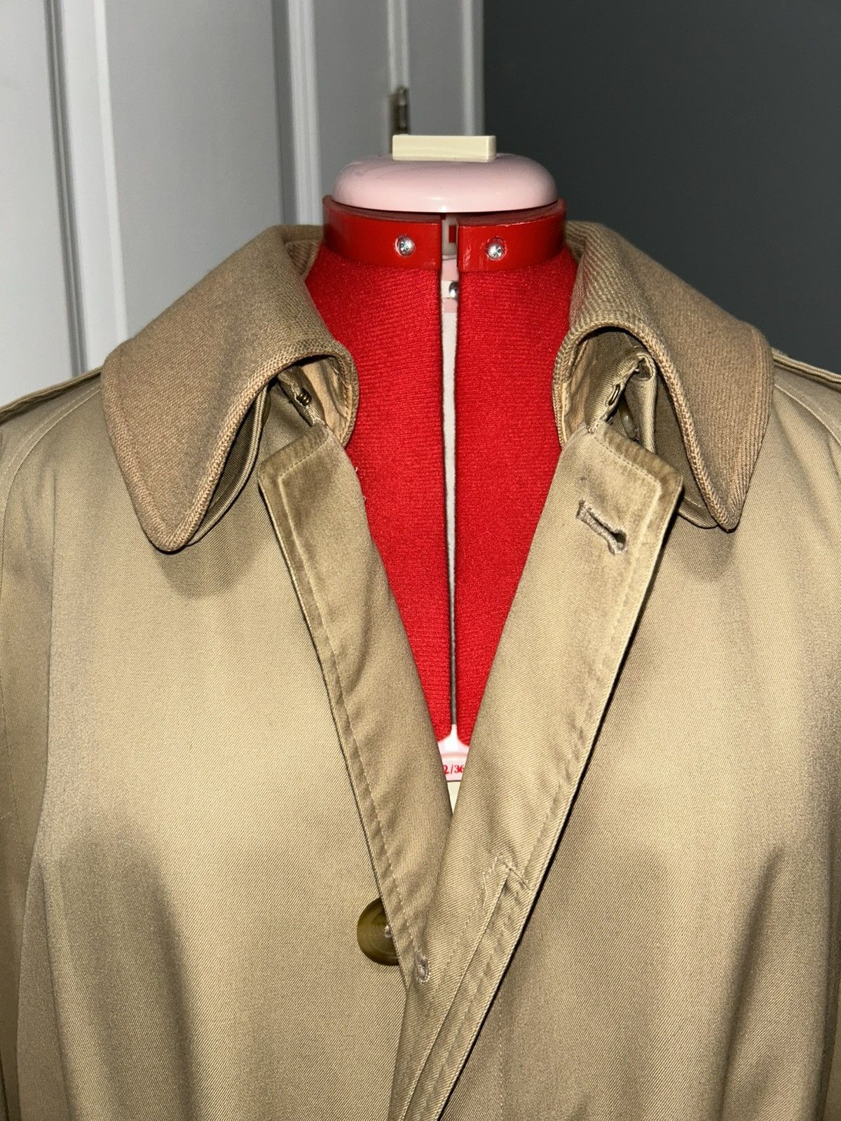 Burberry Vintage Burberry Tan Nova Check Trench Coat Mens 38 Regular Size US M / EU 48-50 / 2 - 3 Thumbnail