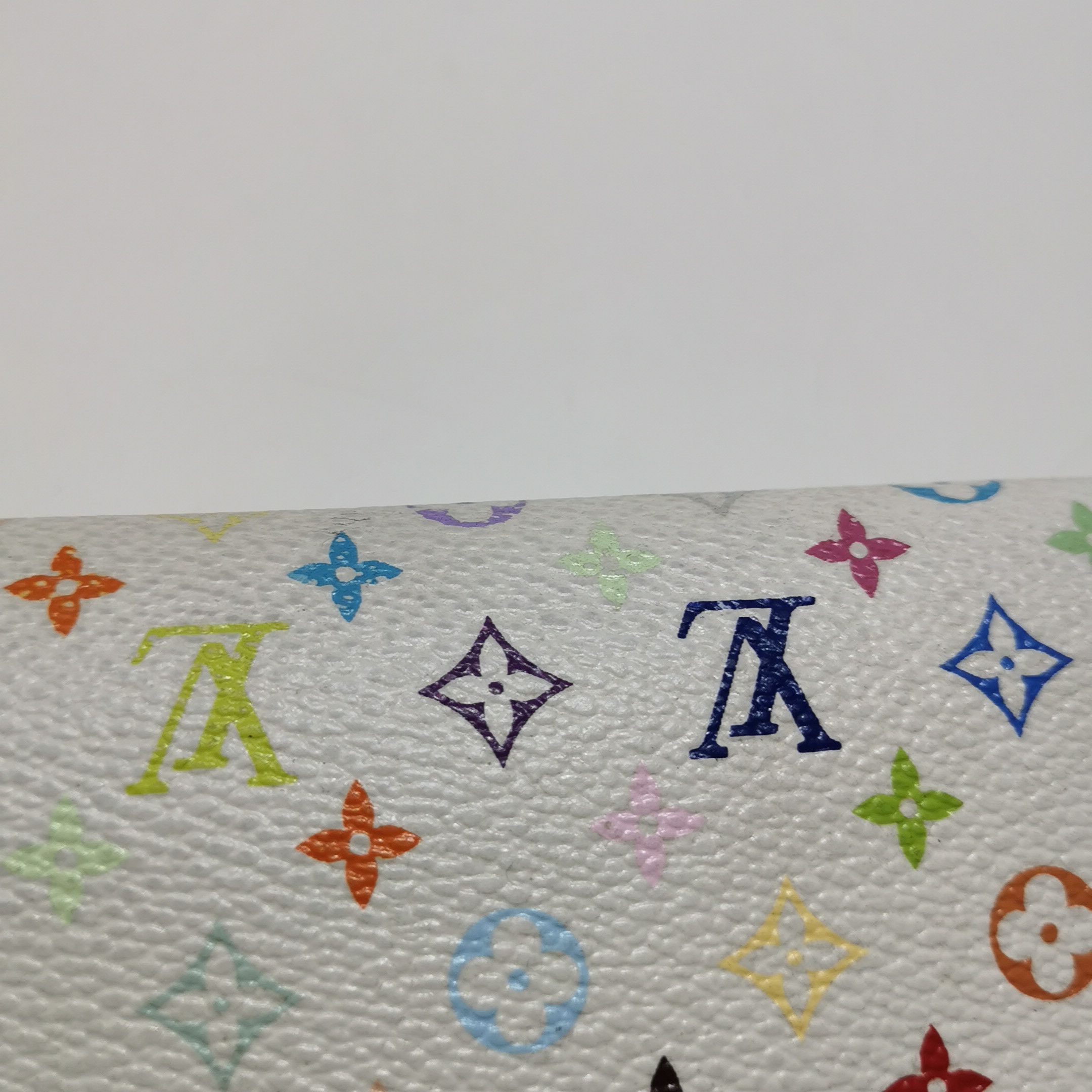 Louis Vuitton Louis Vuitton (LV) Insolite White Tricolor Zipper Clutch -y Size ONE SIZE - 2 Thumbnail