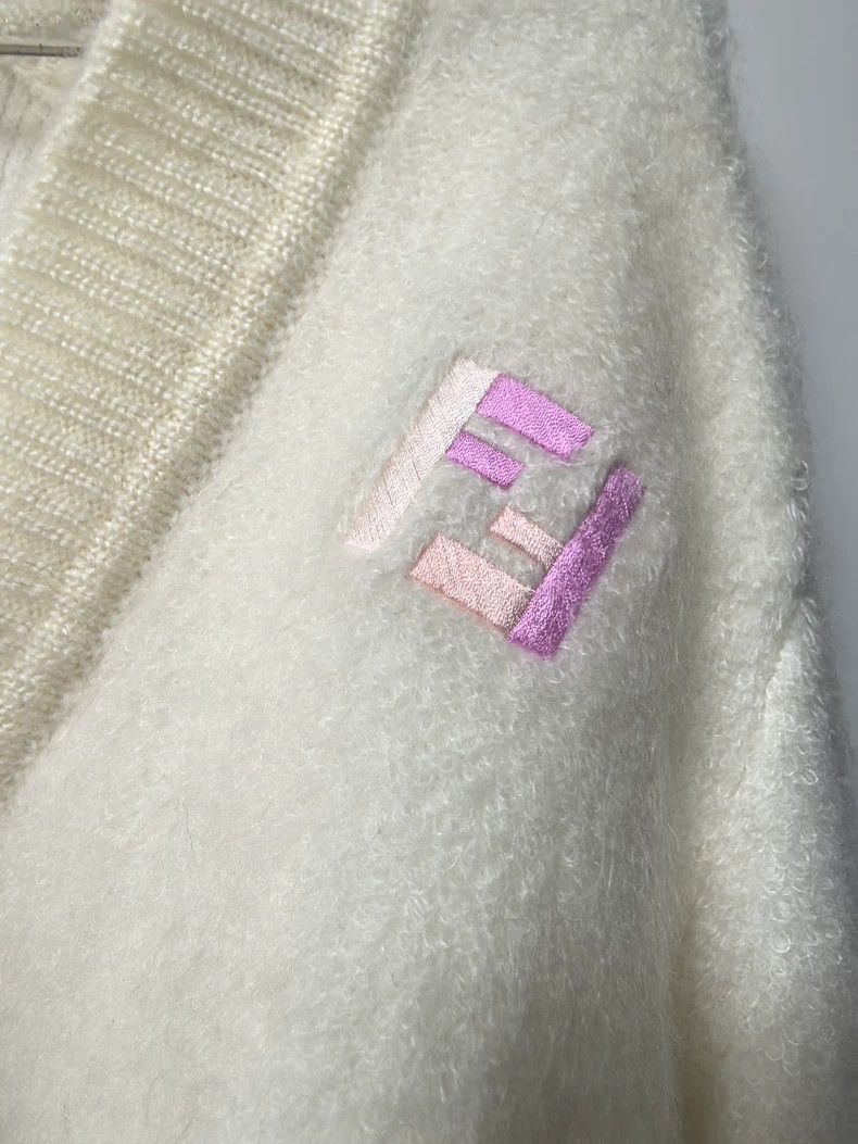 Fendi FENDI Cashmere long-sleeve V-neck cardigan with snap butto Size 4XL / US 24-26 - 2 Thumbnail
