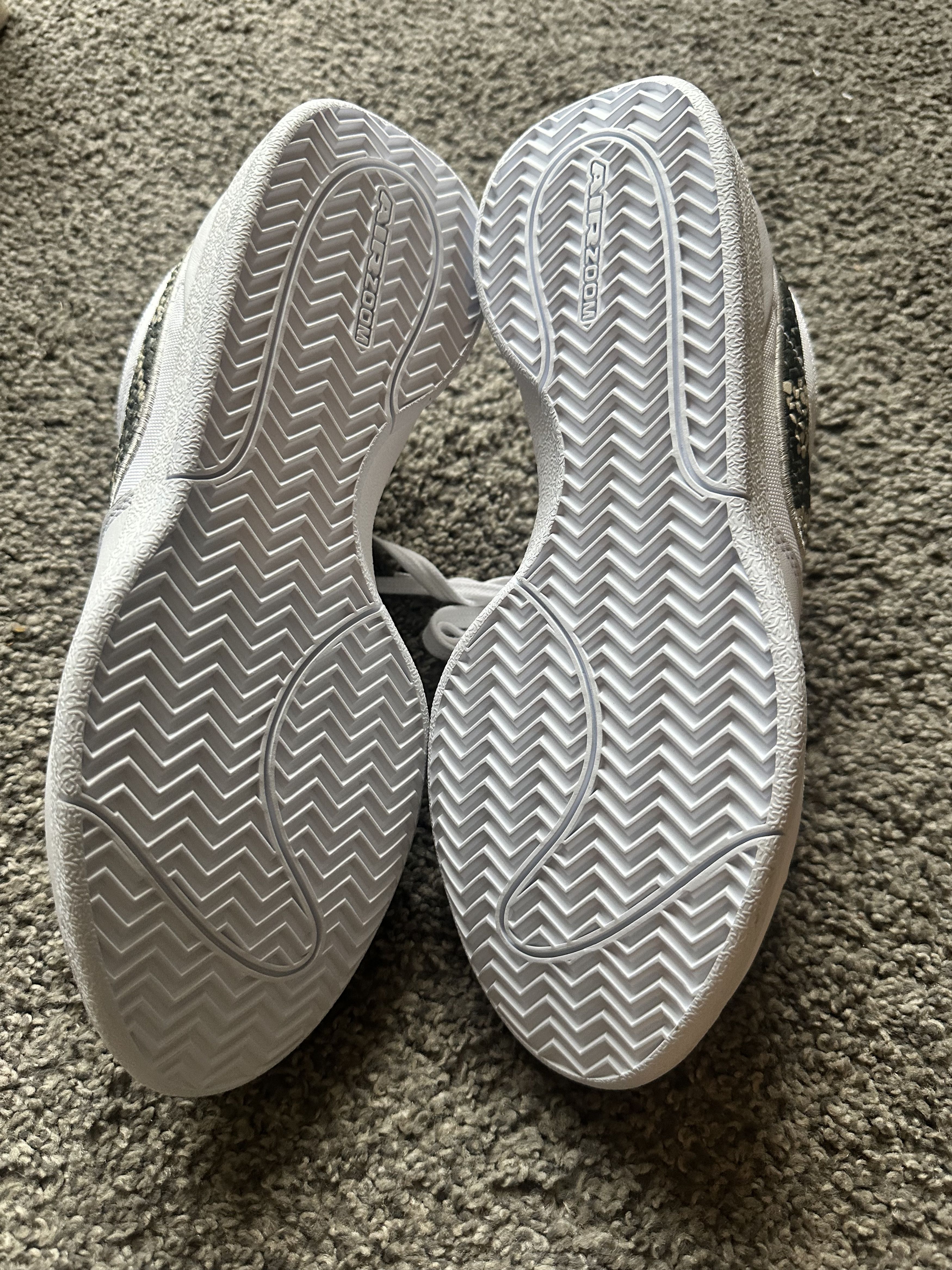 Nike D Book 1 Size US 7.5 / EU 40-41 - 2 Thumbnail