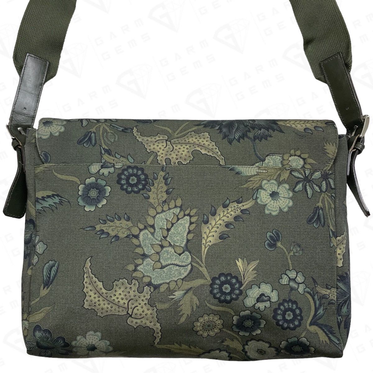 Gucci Floral Print Flap Crossbody Messenger Bag