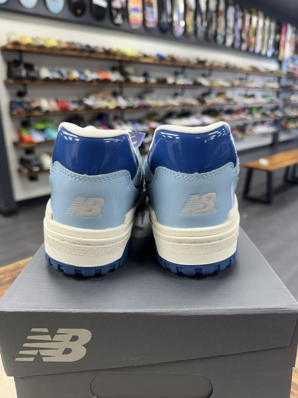 New Balance New Balance 550 Chrome Blue Patent Size US 9 / EU 42 - 2 Thumbnail