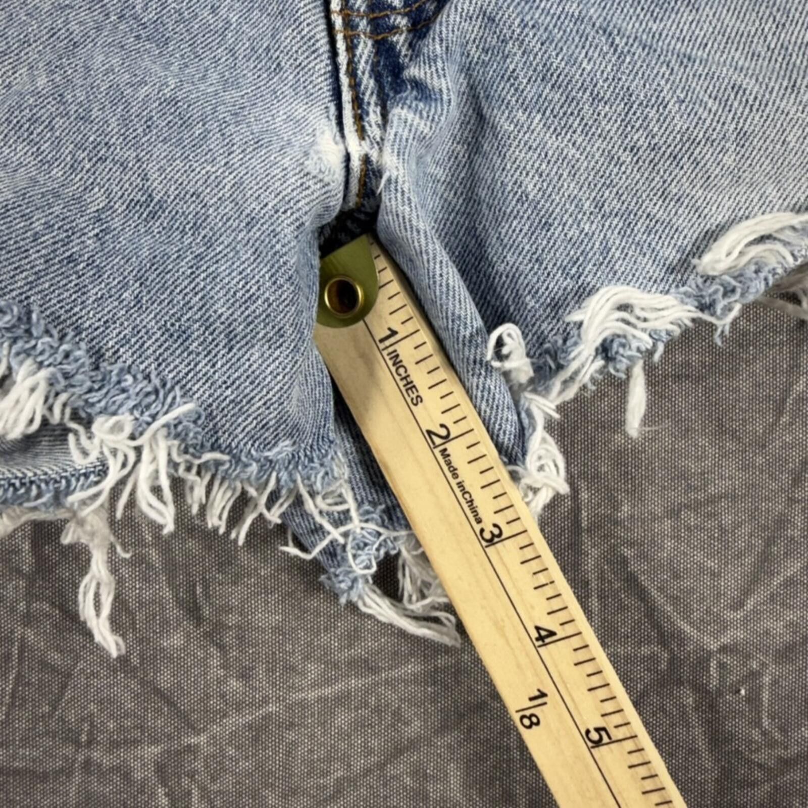 Levi's Levi's Shorts Women's S Blue Distressed Jeans Size 28" / US 6 / IT 42 - 5 Thumbnail
