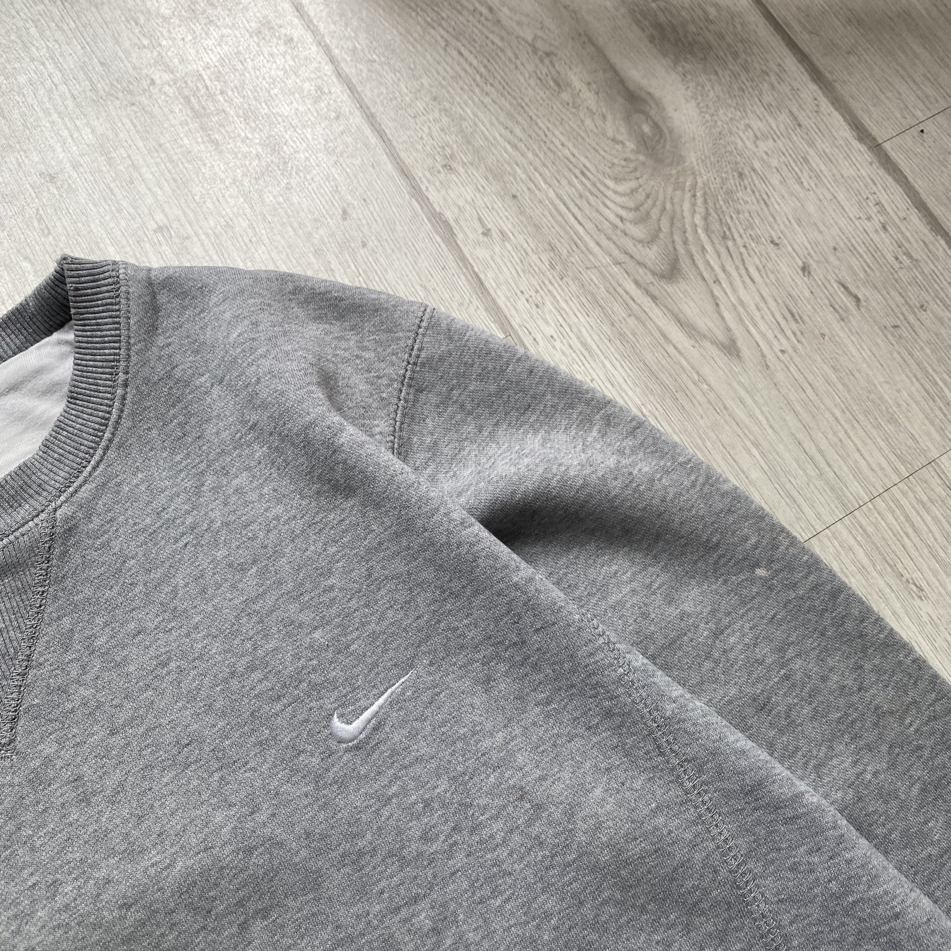 Nike 🦏Trashed 90s Nike sweatshirt mini swoosh Vintage Distressed Size US XS / EU 42 / 0 - 5 Thumbnail