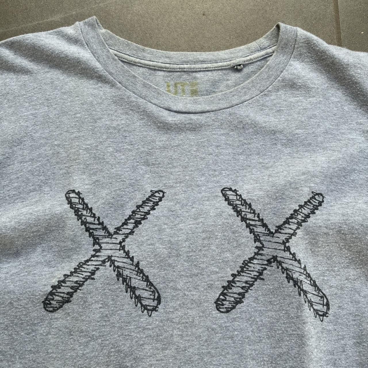 Kaws × Uniqlo Kaws Uniqlo grey t-shirt Size US L / EU 52-54 / 3 - 3 Thumbnail