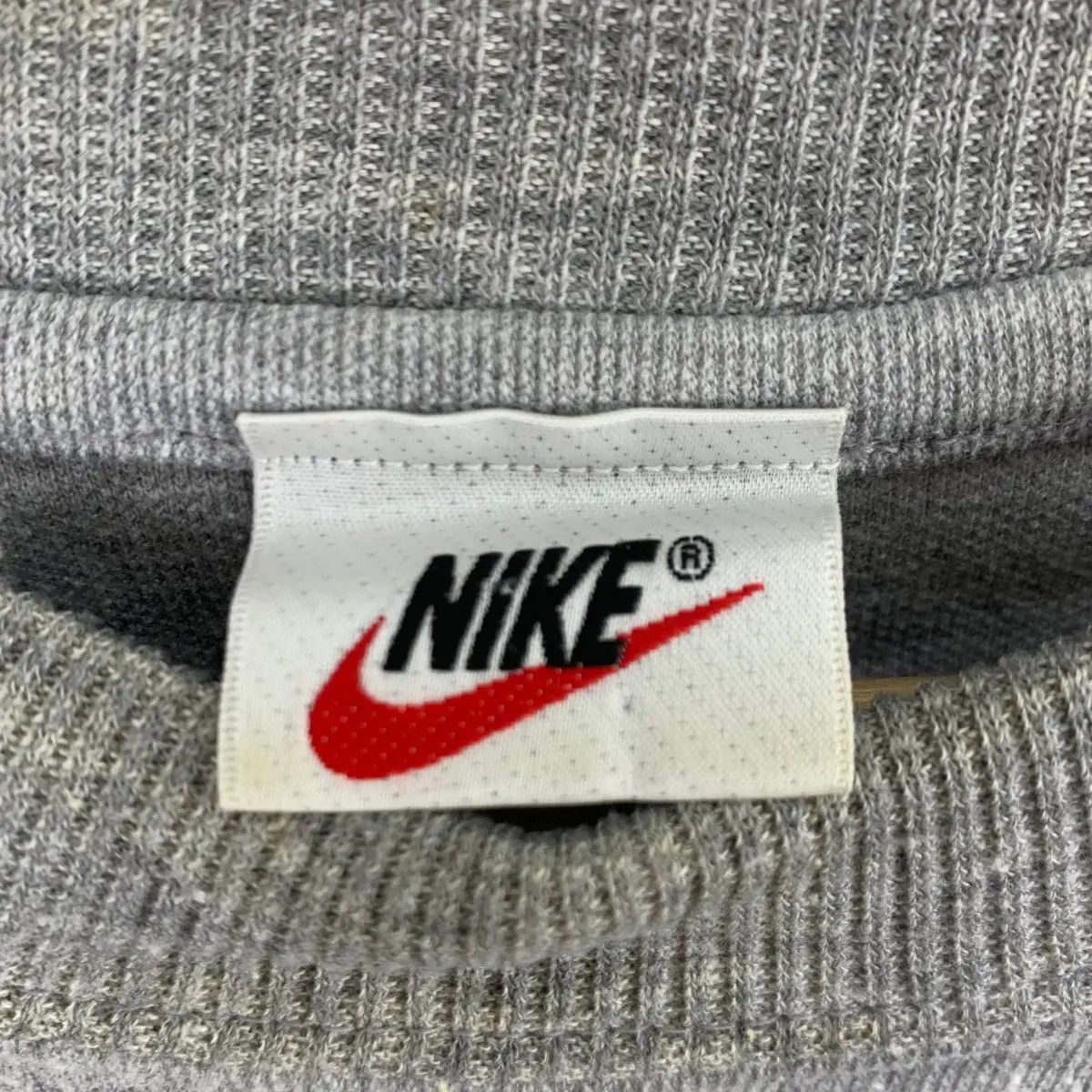 Nike Vintage 90’ NIKE SIDE LOGO Gray Crewneck Pullover Sweatshirt Size US M / EU 48-50 / 2 - 8 Thumbnail