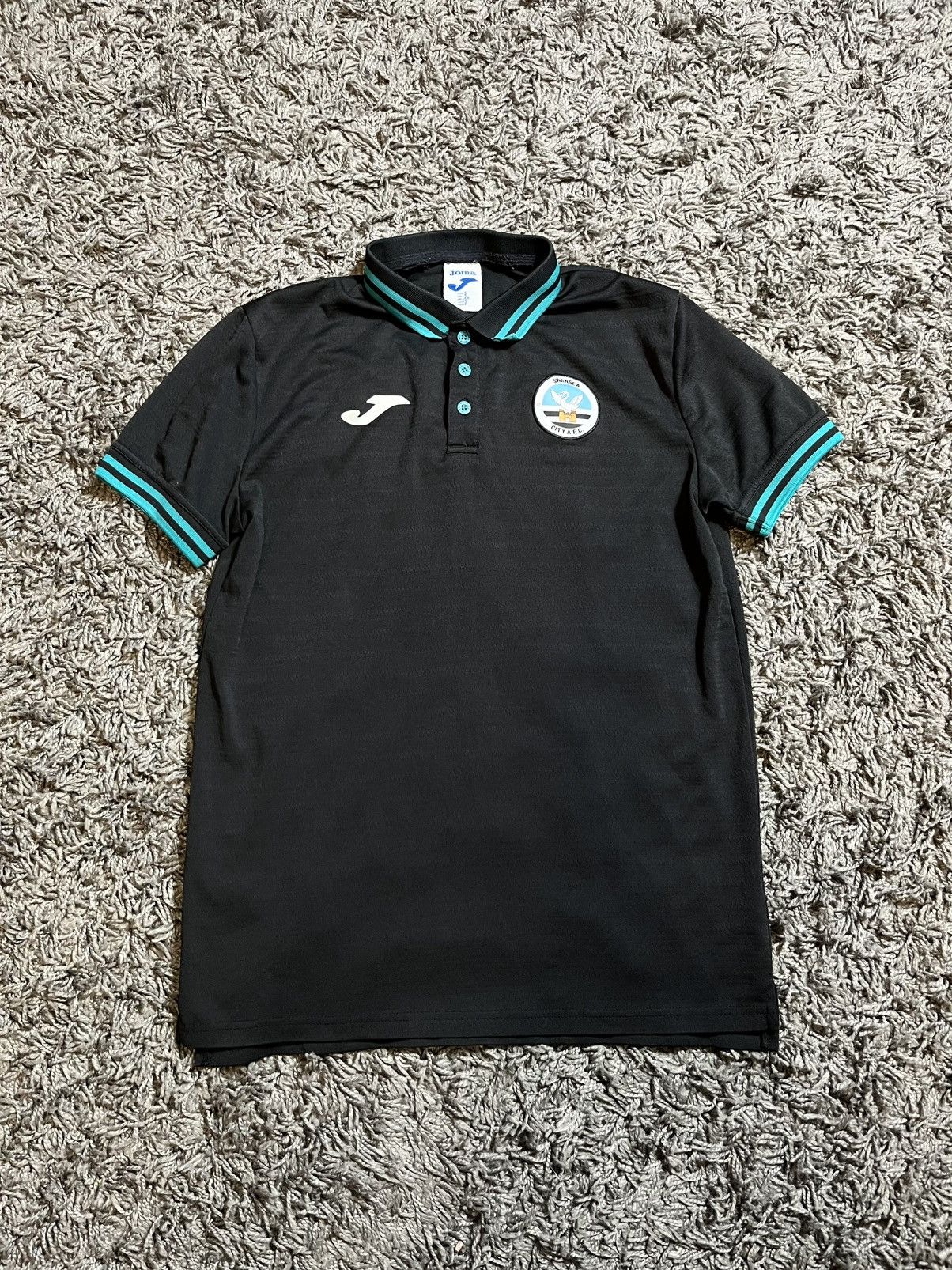 Joma SWANSEA CITY JOMA 2022/23 FOOTBALL TRIKOT POLO T-SHIRT Size US S / EU 44-46 / 1 - 1 Thumbnail