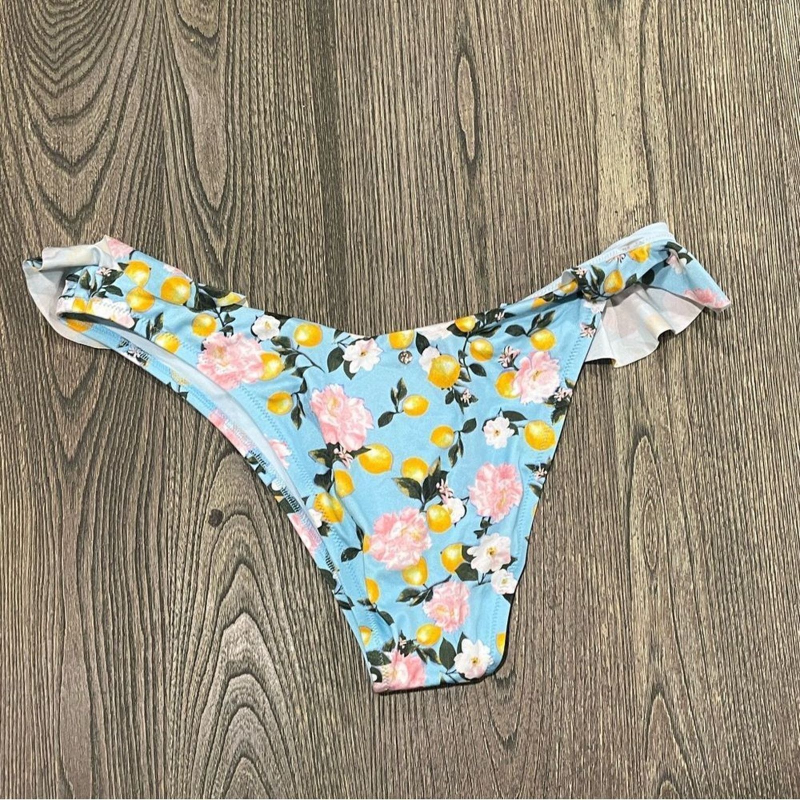Victoria's Secret NWOT Victoria’s Secret Swim Bikini Bottom Ruffle Size ONE SIZE - 3 Thumbnail