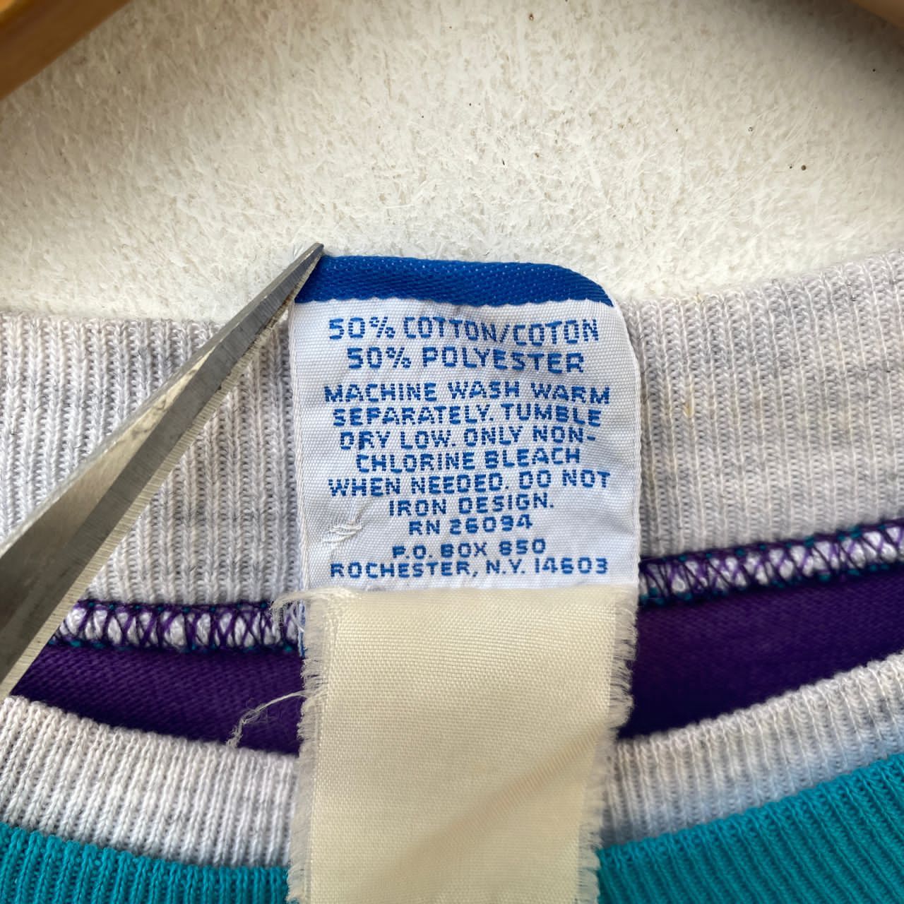 Champion × Vintage VINTAGE CHAMPION THIN SWEATSHIRT LARGE PULLOVER Size US L / EU 52-54 / 3 - 7 Thumbnail