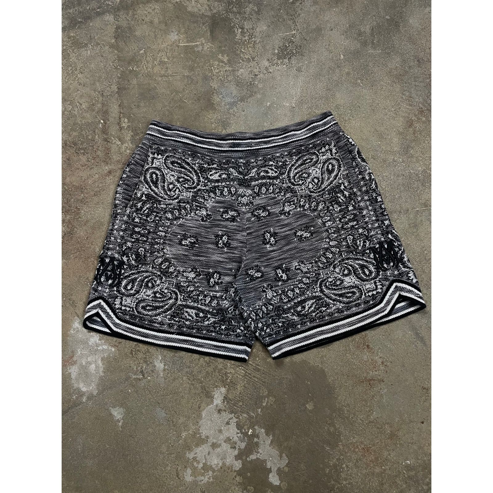 Amiri Amiri MA Knit Paisley Shorts Grey Used Large Size US 36 / EU 52 - 1 Thumbnail