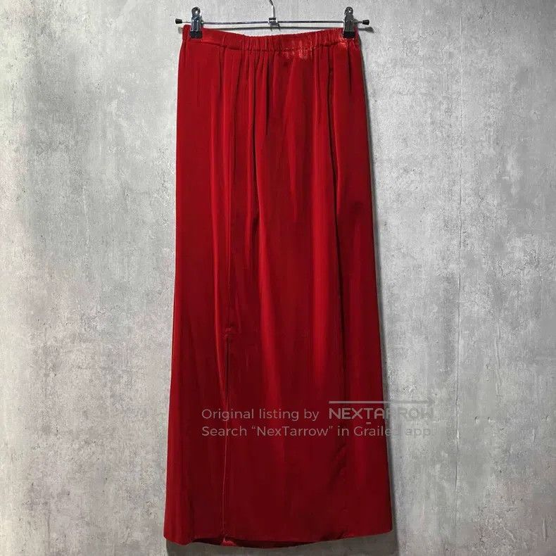 Comme des Garcons Comme Des Garcons size M Red Velvet Skirt Size 23" - 2 Thumbnail