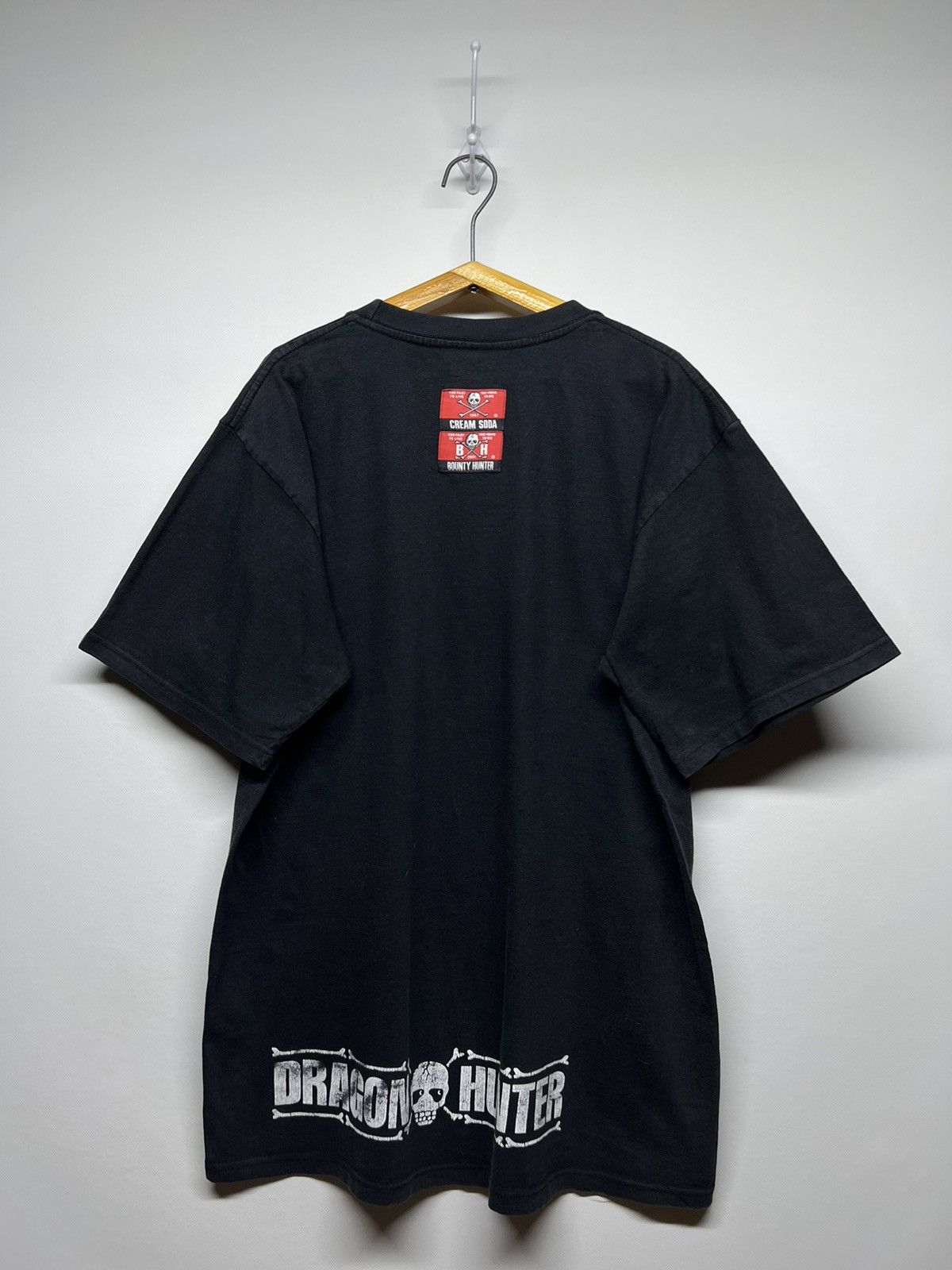 Vintage Vintage Y2k BOUNTY HUNTER x Dragon Hunter Faded T-Shirt Size US L / EU 52-54 / 3 - 7 Thumbnail