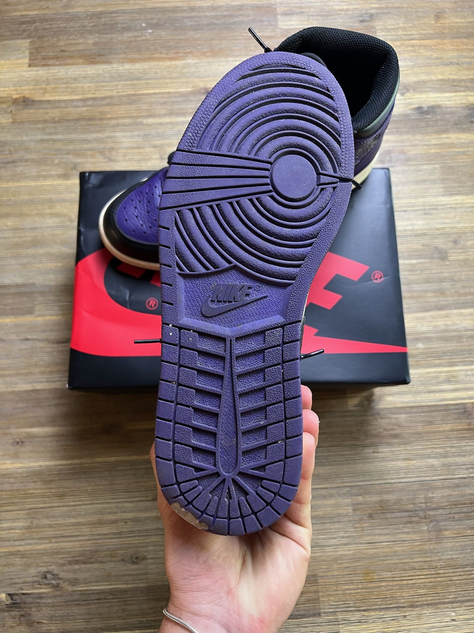 Nike Air Jordan 1 Retro High OG "Court Purple" taglia 42 Size US 9 / EU 42 - 6 Thumbnail