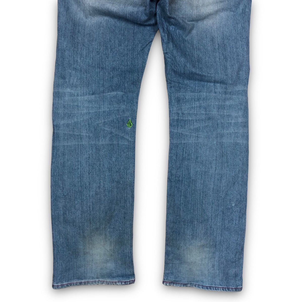 Volcom Vintage Volcom Distressed Faded Denim Jeans Size US 36 / EU 52 - 16 Thumbnail