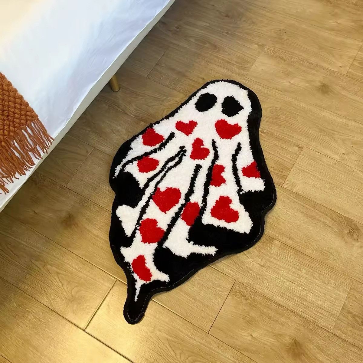 Handmade Handmade Tufted Heart Ghost Halloween Rug Carpet Size ONE SIZE - 5 Thumbnail