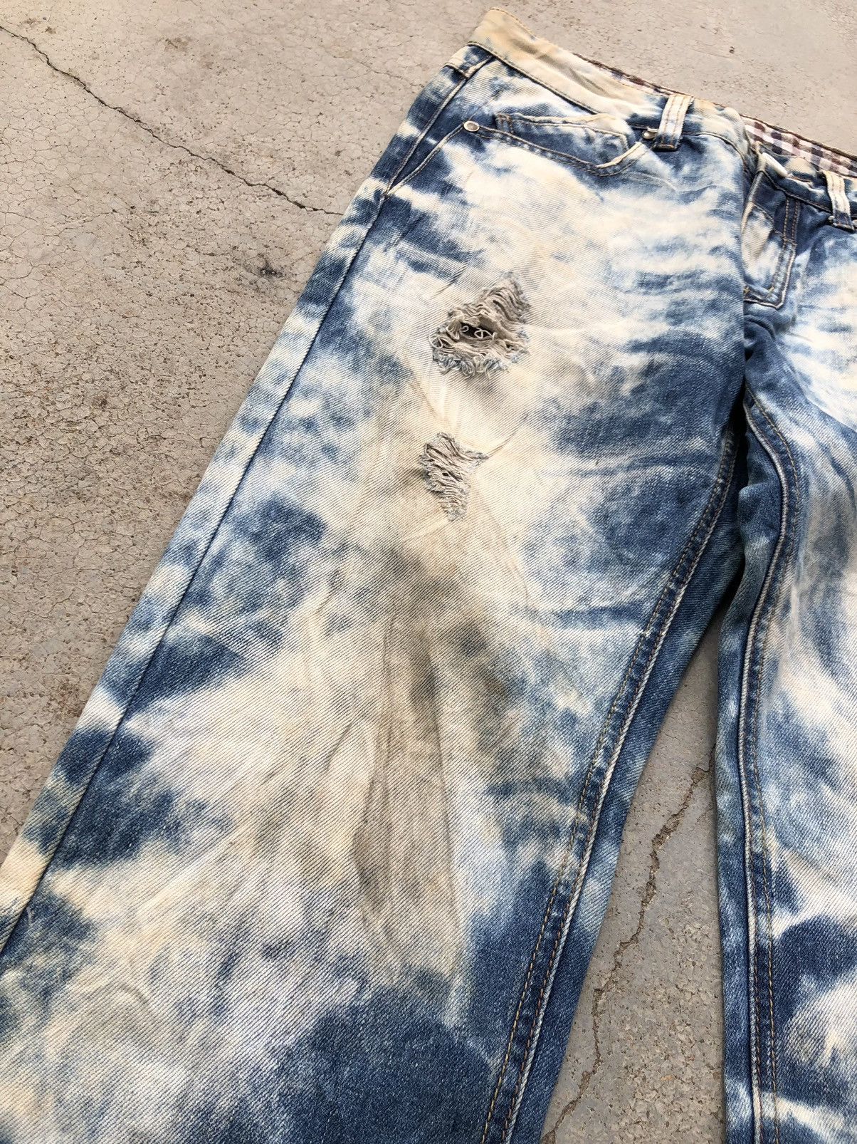 Japanese Brand BLEACHED⚡️⚡️TAKESHY KUROSAWA DISTRESSED DENIM Size US 31 - 2 Thumbnail