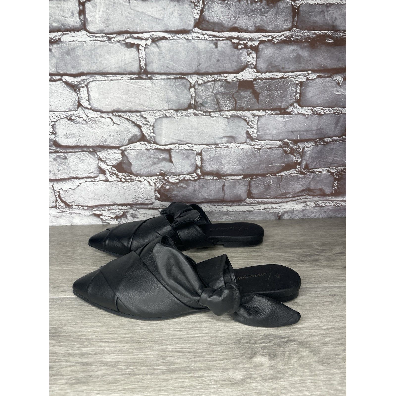 Anthropologie Anthropologie Black Leather Bow Pointed Toe Mules Flats Wome Size US 7.5 / IT 37.5 - 15 Thumbnail