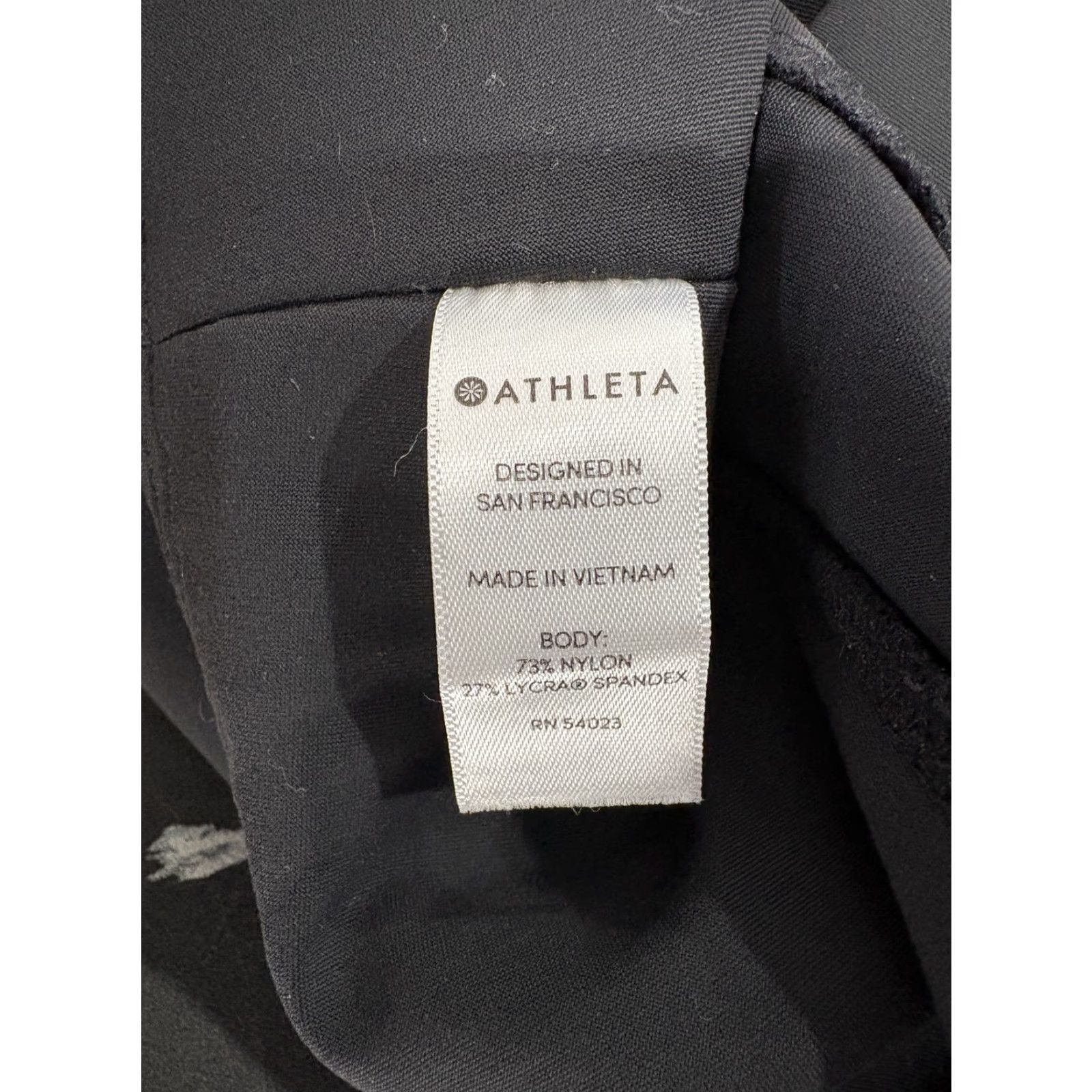 Athleta Athleta Stellar Crop Pants Womens Medium Black Stretch Euroluxe Pull On Gym Yoga Size 32" / US 10 / IT 46 - 6 Thumbnail