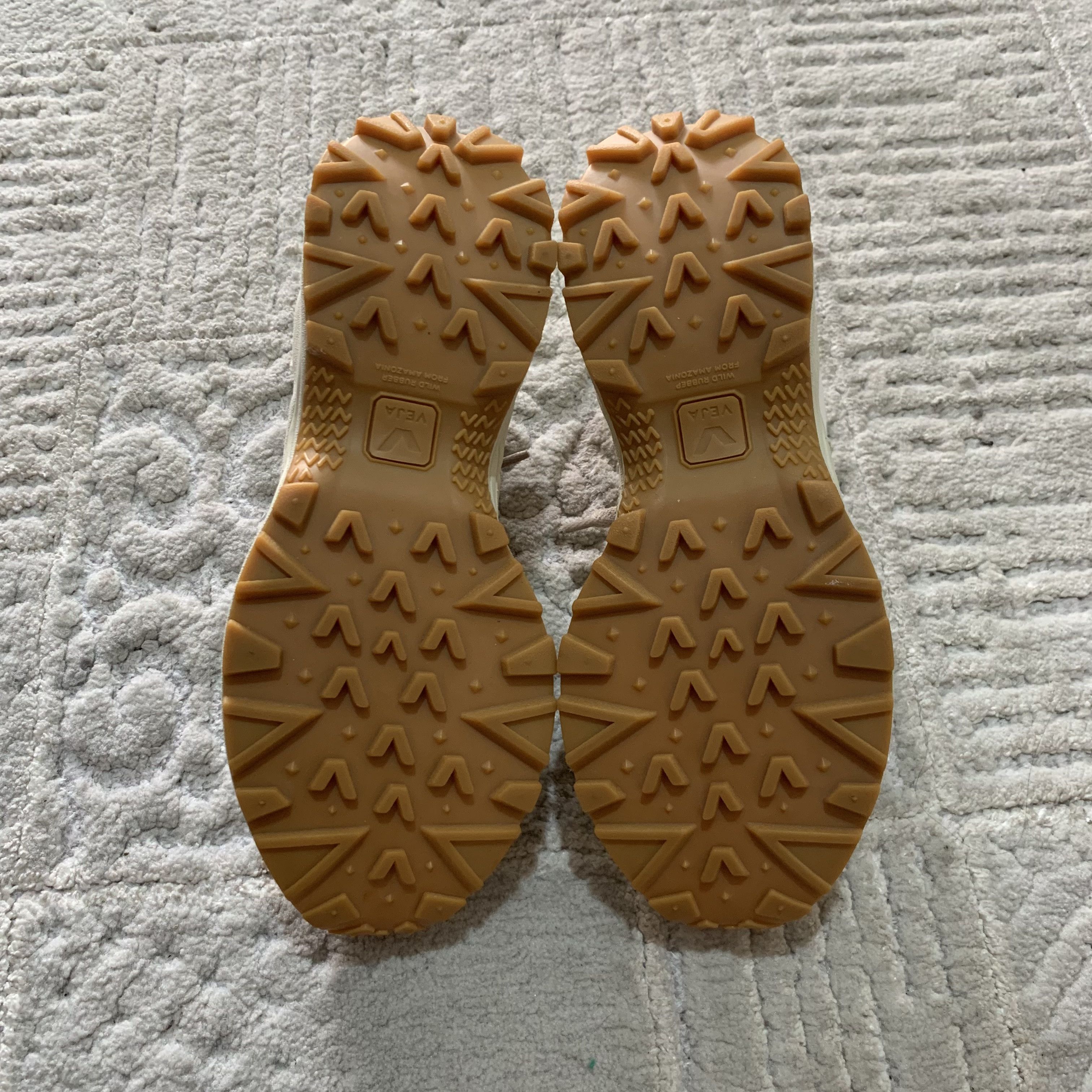 Rick Owens × Veja Veja X Rick Owens sneakers size 37/6us/4uk Size US 6 / IT 36 - 7 Thumbnail