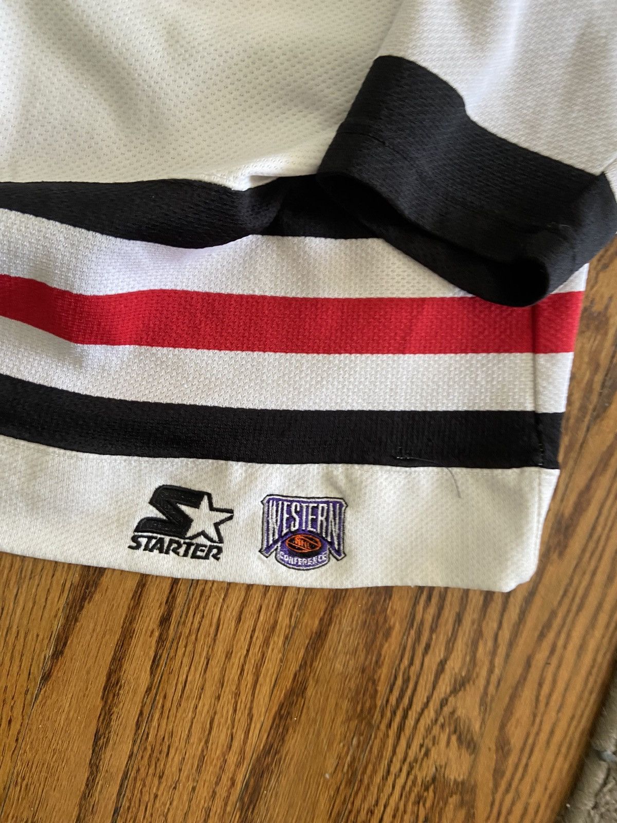 Starter Vintage starter chicago Blackhawks jersey Size US L / EU 52-54 / 3 - 6 Thumbnail