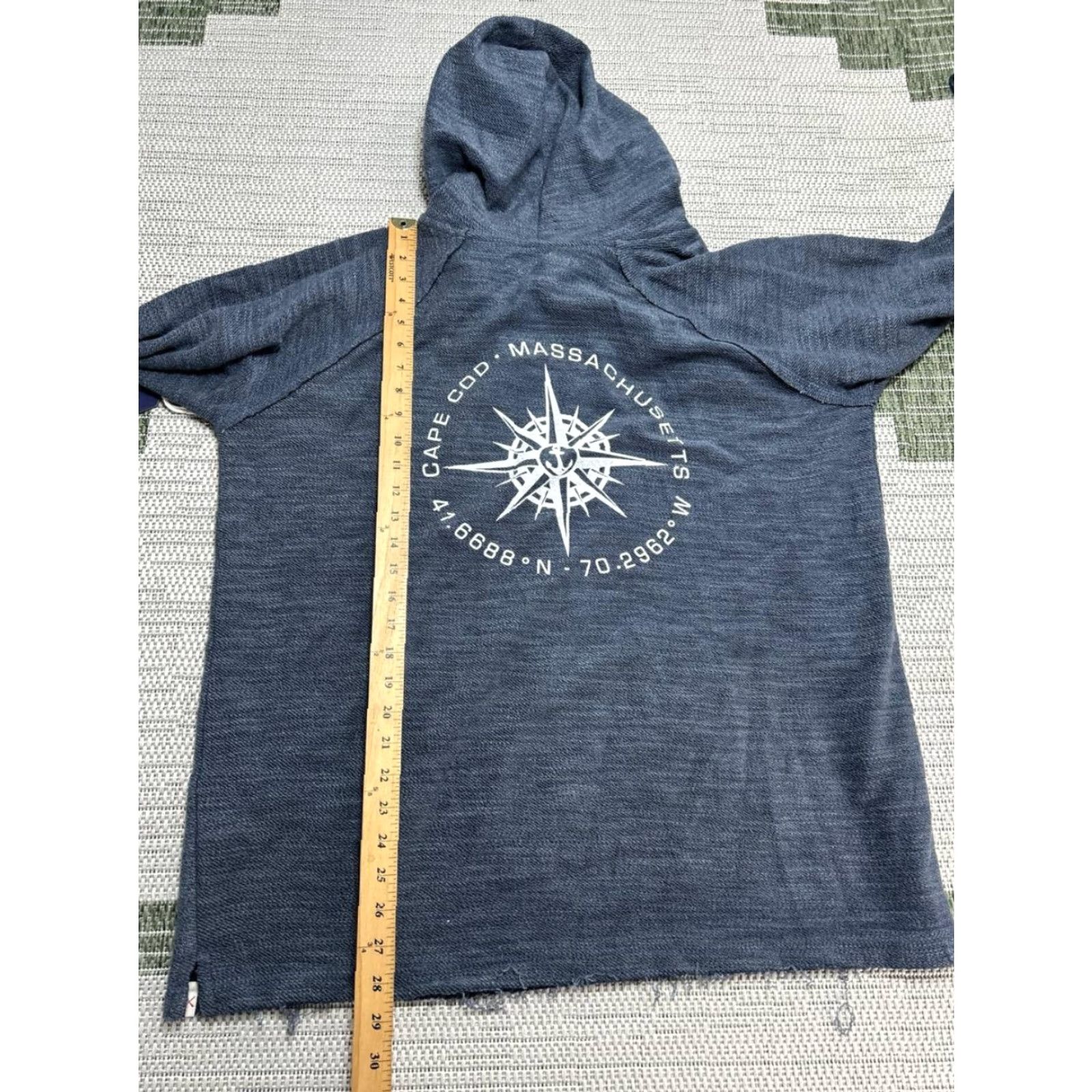 Vintage Vineyard Crew Star Compass Baja Distressed Hoodie Mens Large Blue Denim New Shirt Size US L / EU 52-54 / 3 - 4 Thumbnail