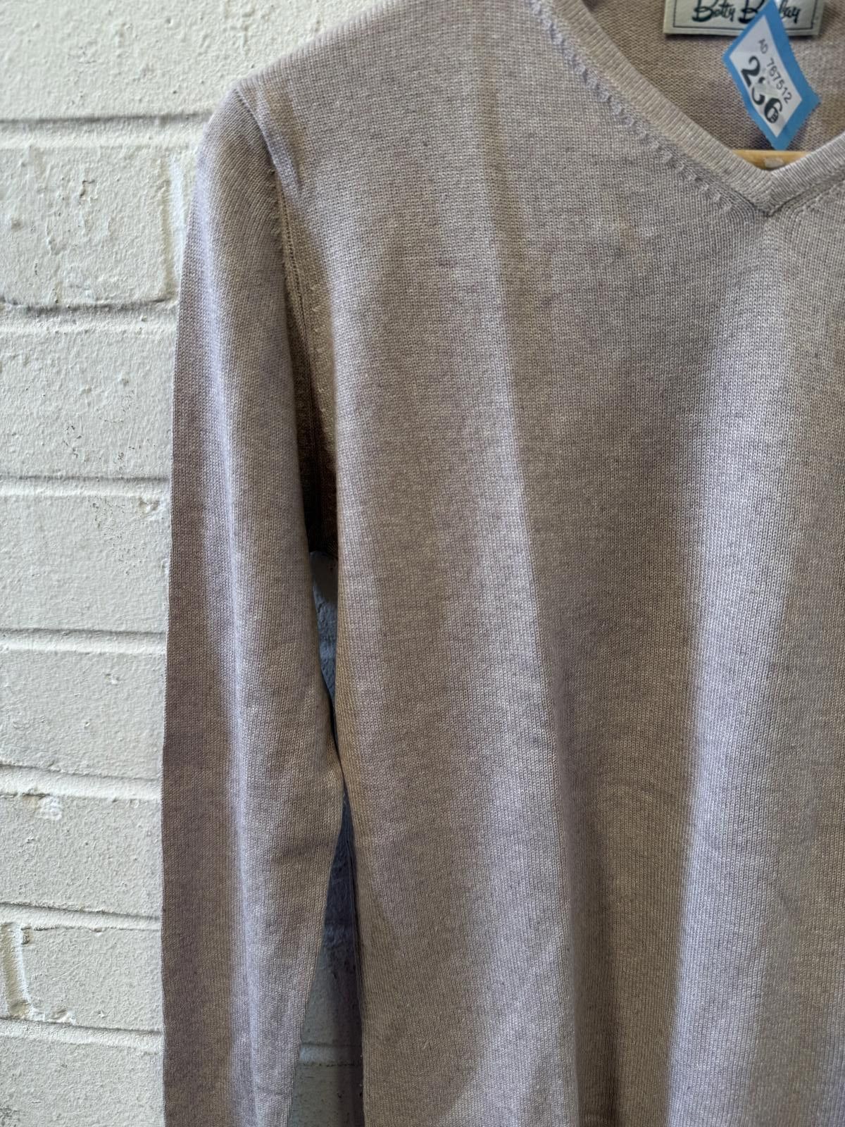 Designer Betty Barclay Women's Beige V-Neck Sweater Size M / US 6-8 / IT 42-44 - 4 Thumbnail