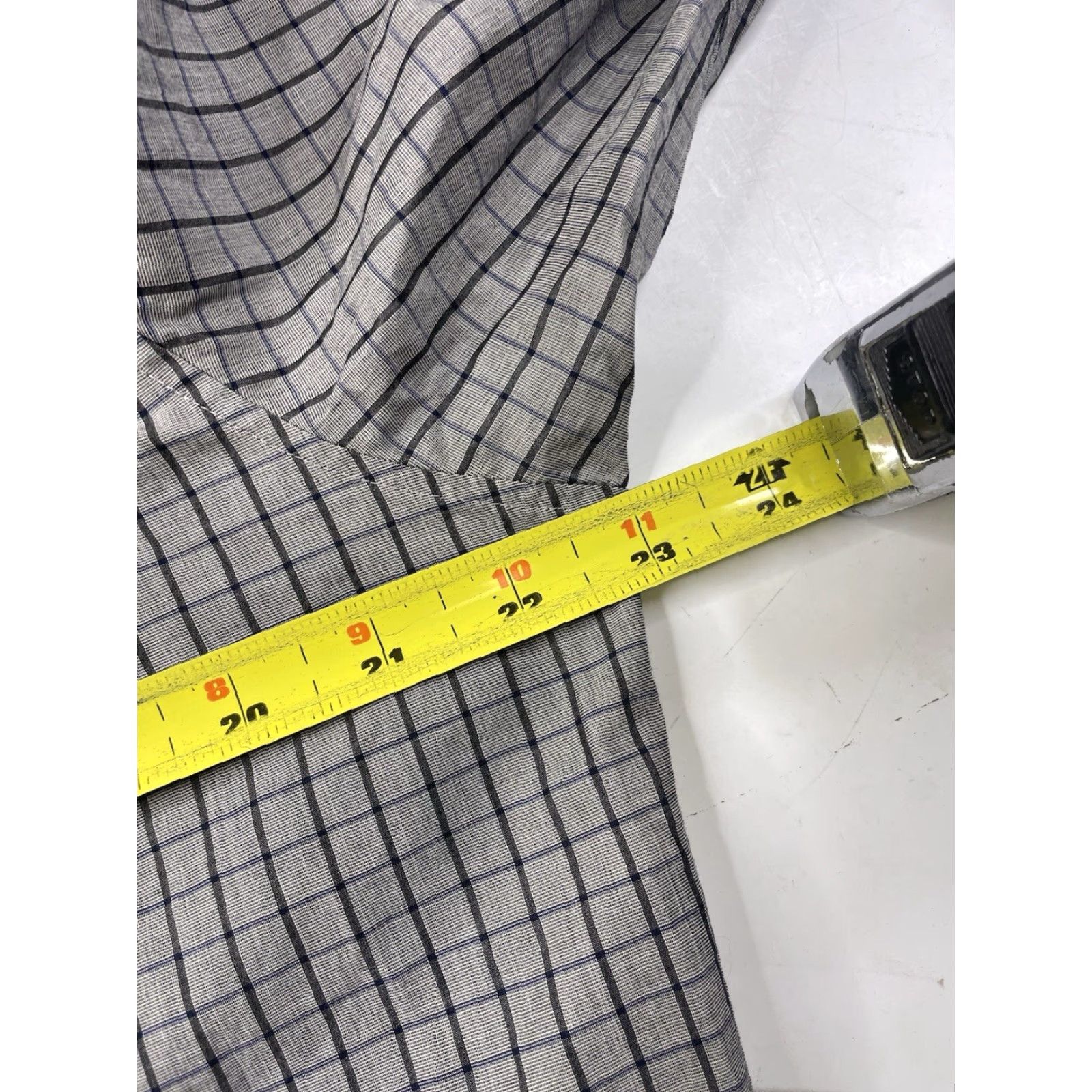 John Varvatos John Varvatos Star USA Dress Shirt SLIM FIT Gray Check Button Down 16.5 34/35 Mens Regular 16.5 Gray Shirt Size 46R - 7 Thumbnail