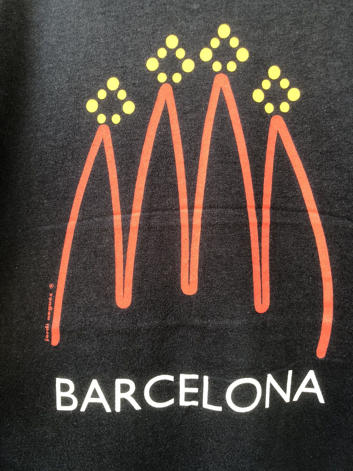 Designer Vintage 90s Jordi Nogues Barcelona Tshirts Size US L / EU 52-54 / 3 - 5 Thumbnail