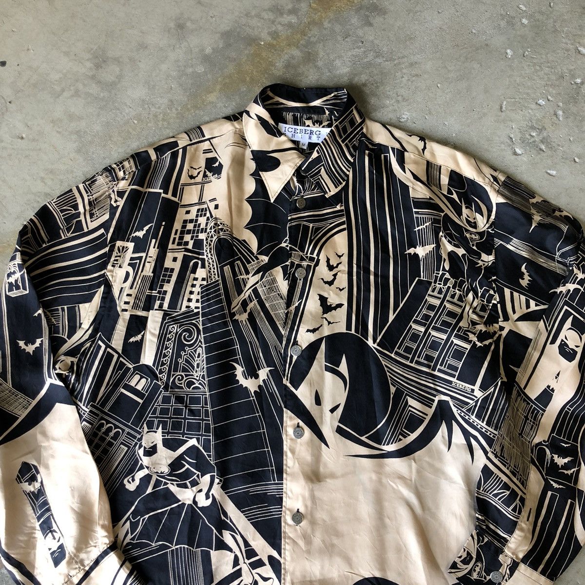 DC Comics × Iceberg × Vintage Vintage 90s Iceberg Batman Animated Series Silk Shirt Size US M / EU 48-50 / 2 - 3 Thumbnail