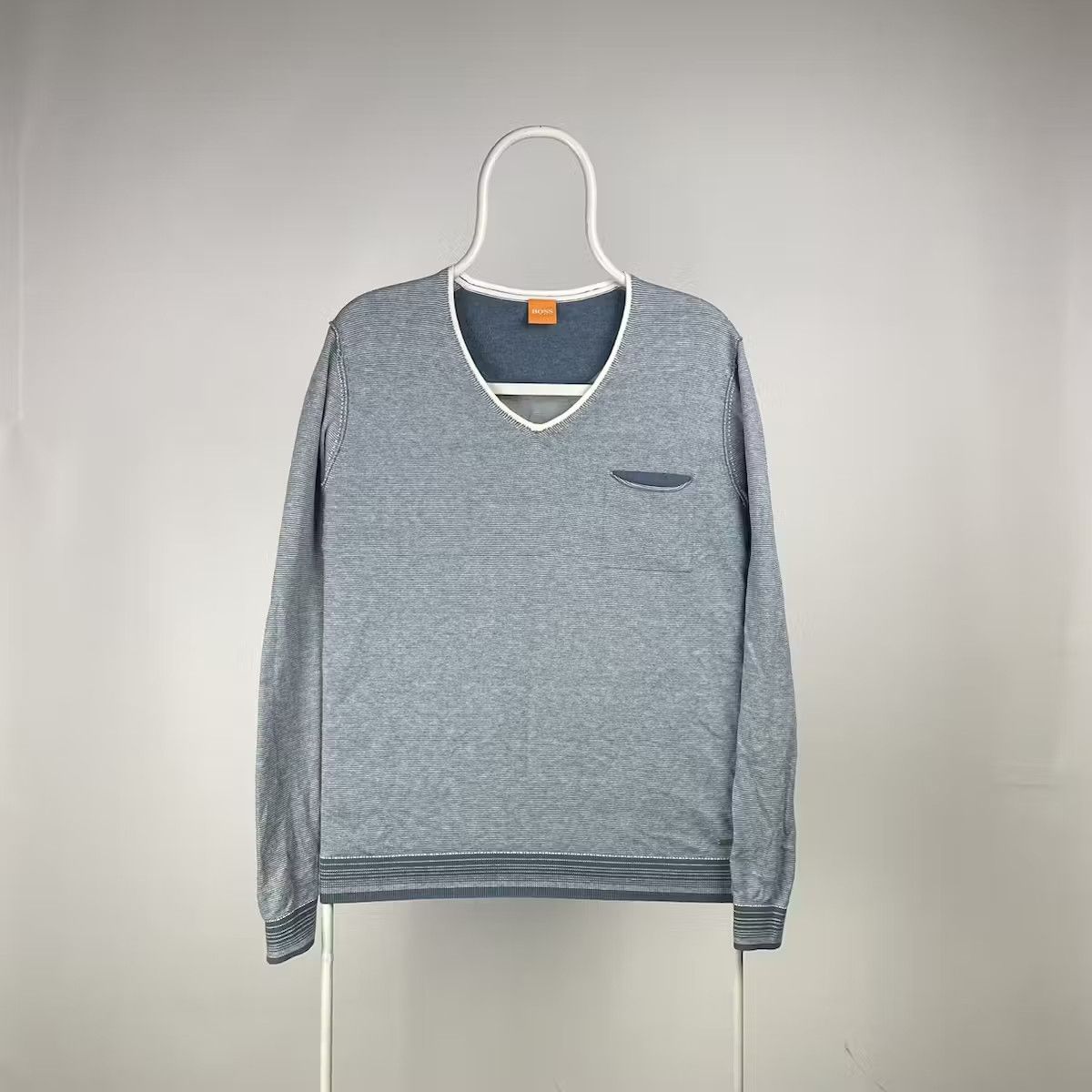 Hugo Boss Hugo boss jumper sweater casual luxury size Large Size US L / EU 52-54 / 3 - 1 Thumbnail
