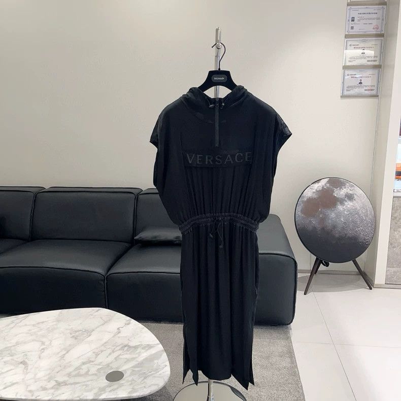 Versace Versace silhouette bat sleeve trench coat cover-up dress Size M / US 6-8 / IT 42-44 - 1 Thumbnail