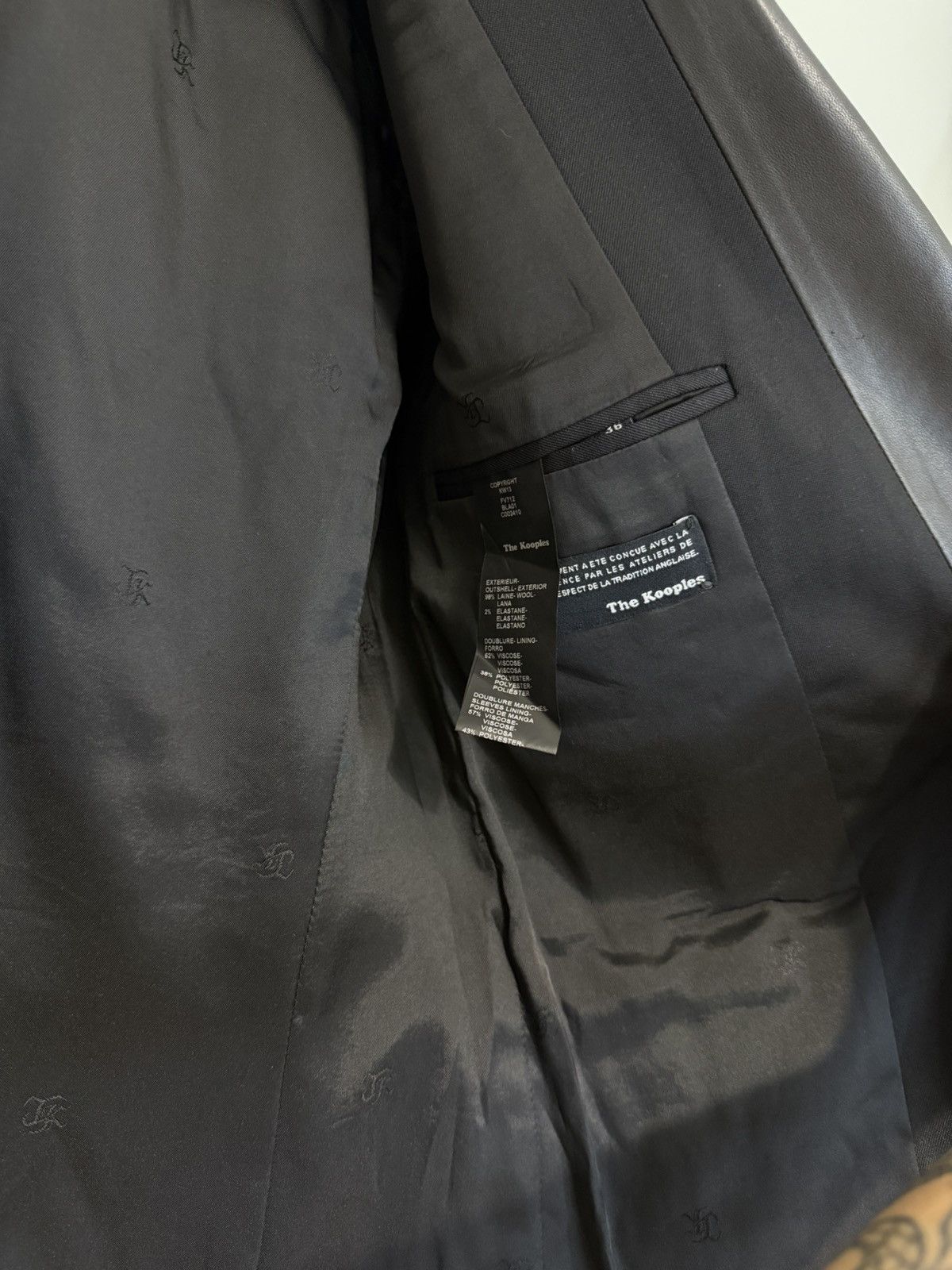 The Kooples The Kooples Blazer with Lambskin Leather Collar Size S / US 4 / IT 40 - 4 Thumbnail
