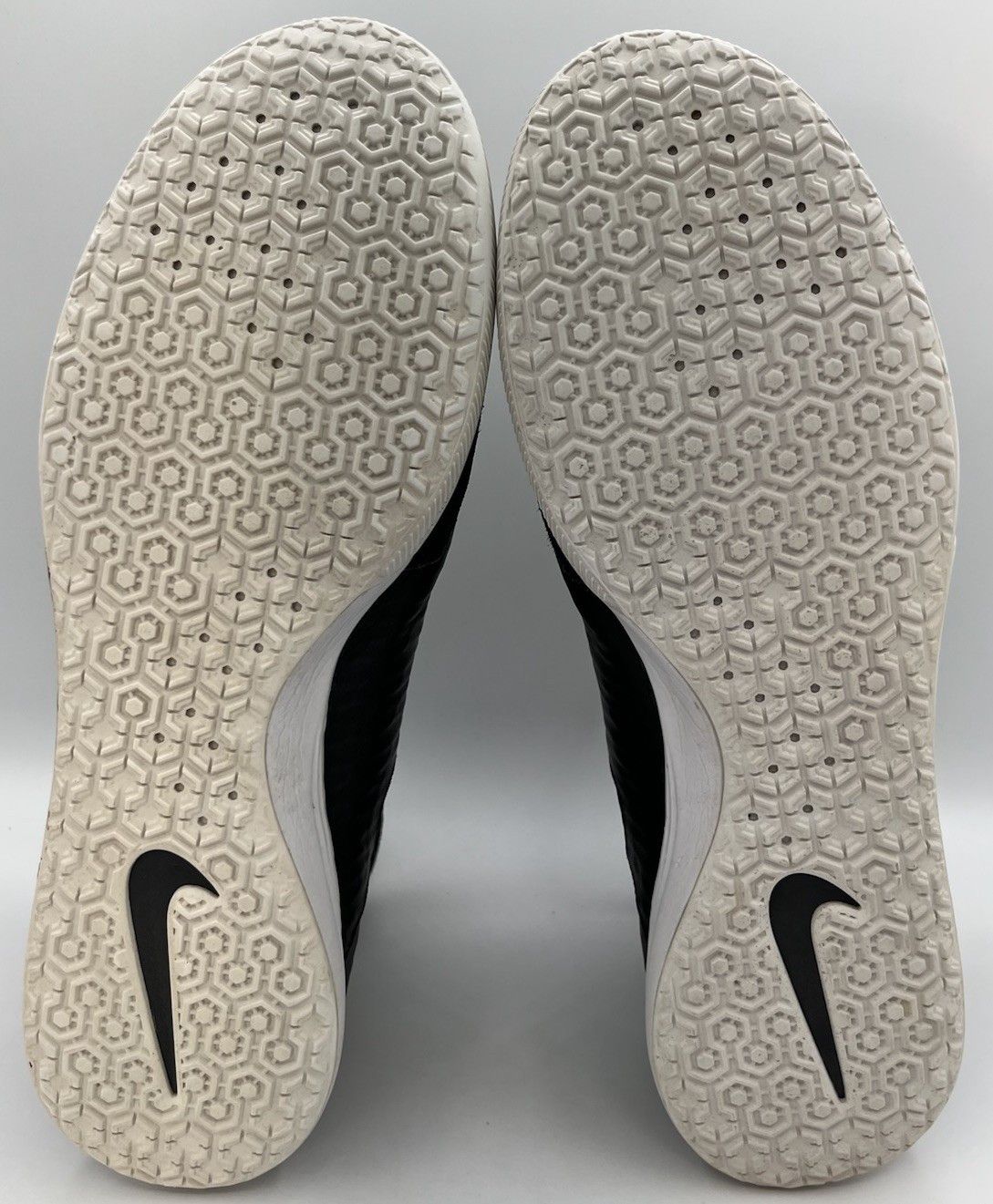 Nike Nike MagistaX Proximo Street IC Indoor Soccer Futsal Size 12 Size US 12 / EU 45 - 10 Thumbnail