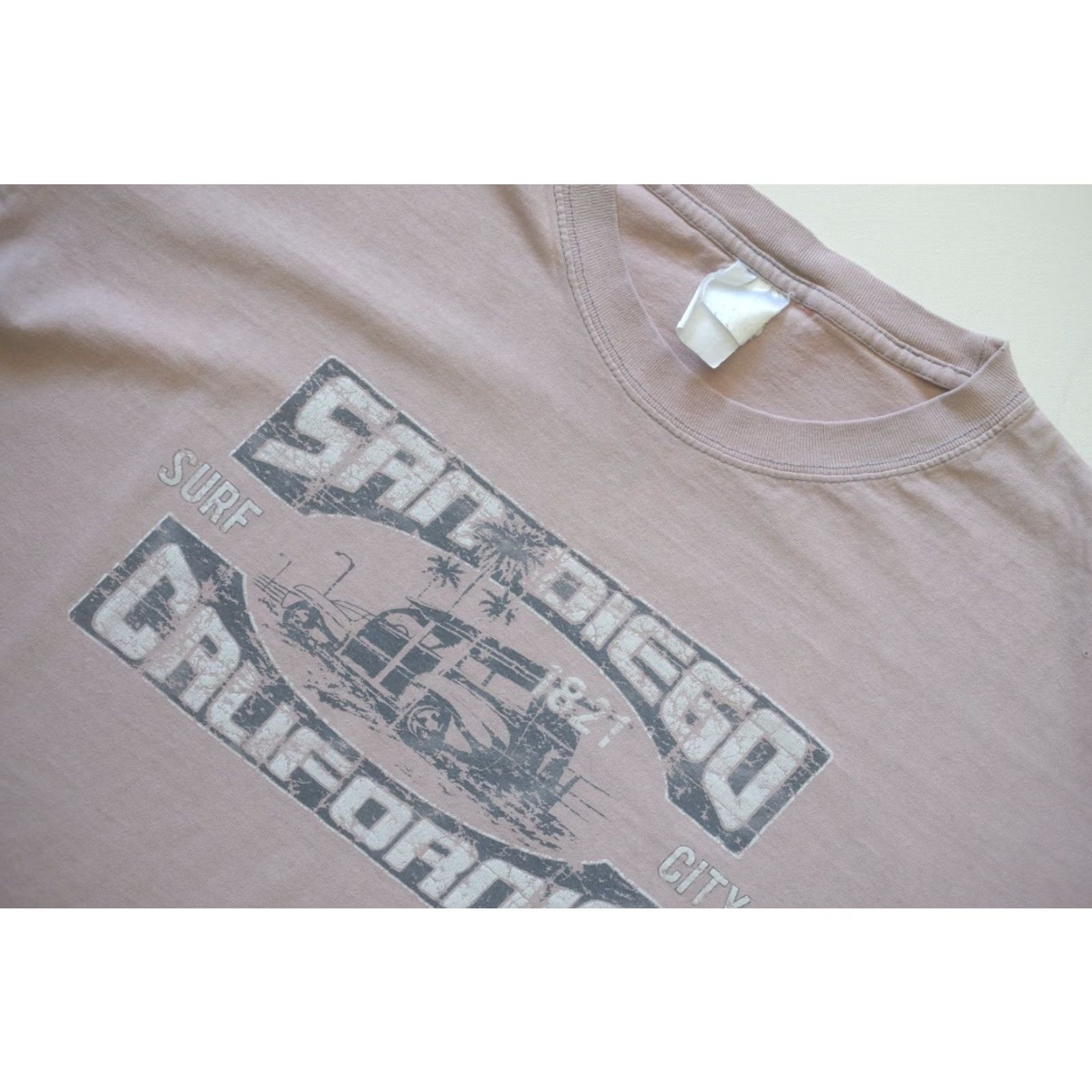 Ford FORD VTG 90s Y2K WOOD WAGON SAN DIEGO CALIFORNIA SURF DISTRESSED T SHIRT SZ XL T-Shirt Mens Beige Cotton Graphic Print Vintage Ford San Diego 90s Size US XL / EU 56 / 4 - 5 Thumbnail