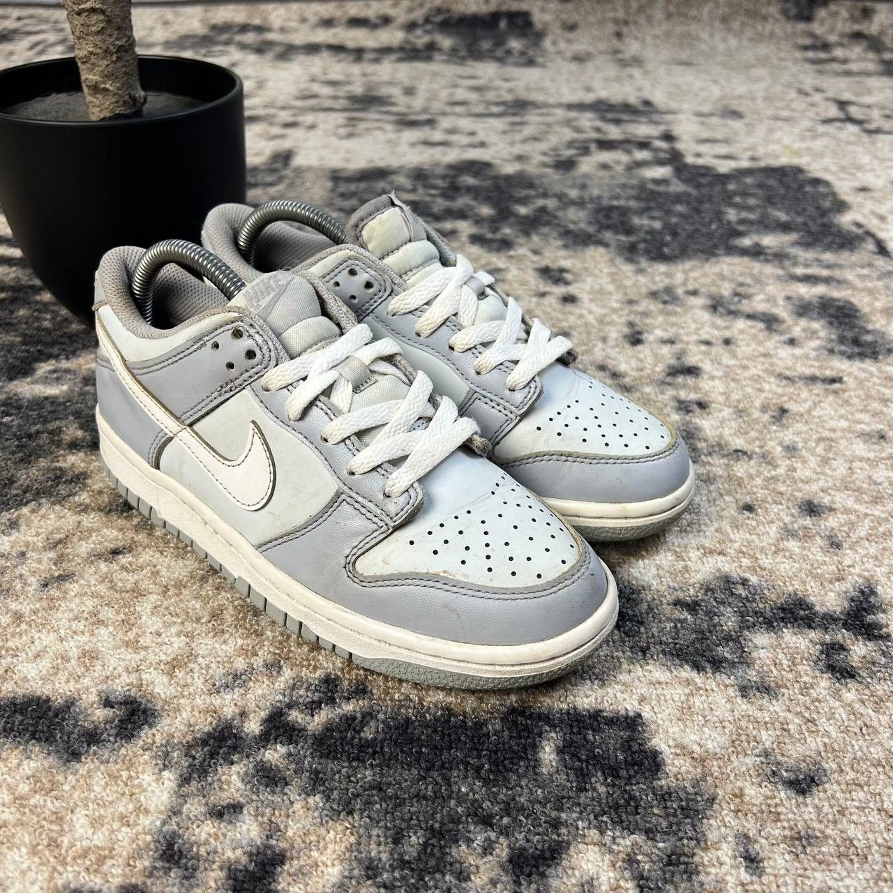 Nike Nike Dunk Low Gray / White Low-Top Sneakers Size US 4.5 / IT 34.5 - 2 Thumbnail