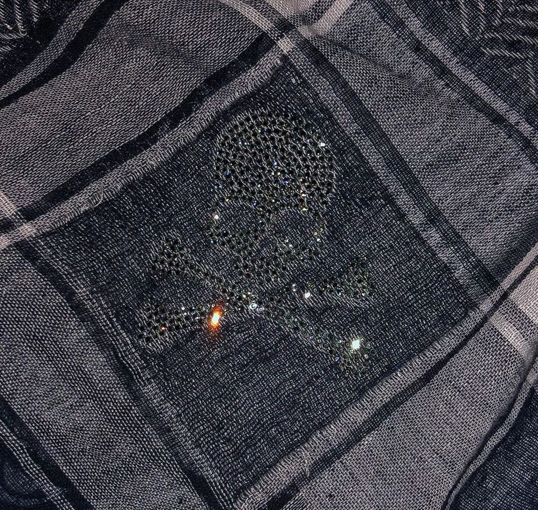 Mastermind Japan mmj deep gray crystal skull fringe square scarf Size ONE SIZE - 3 Thumbnail