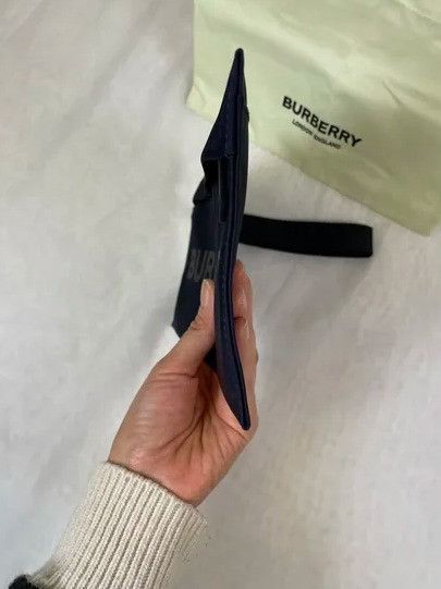 Burberry o1w1db10226 Size: OS / Logo Nylon Strap Zipper Pouch​ Blue Size ONE SIZE - 4 Thumbnail