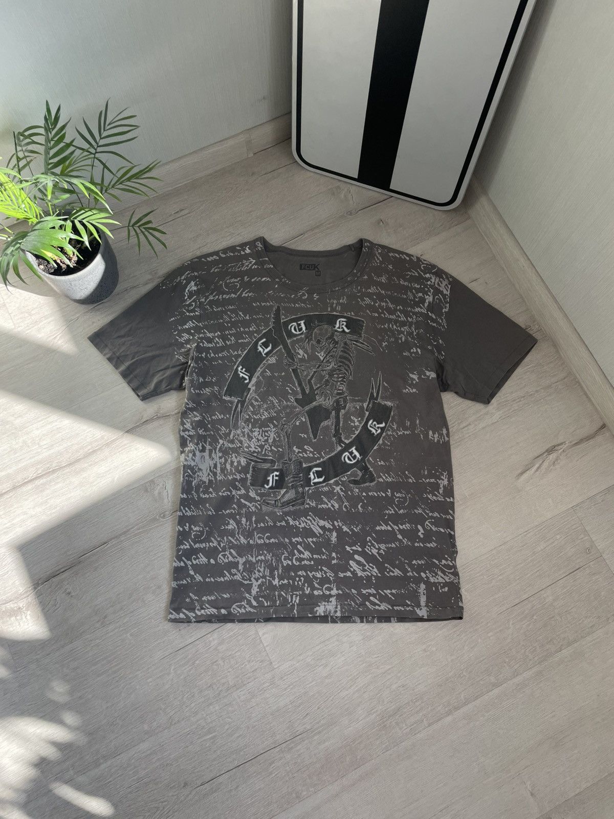 FCUK × Japanese Brand Vintage Y2k Fcuk T-shirt Over Print 2000s Big Logo Size US M / EU 48-50 / 2 - 1 Thumbnail