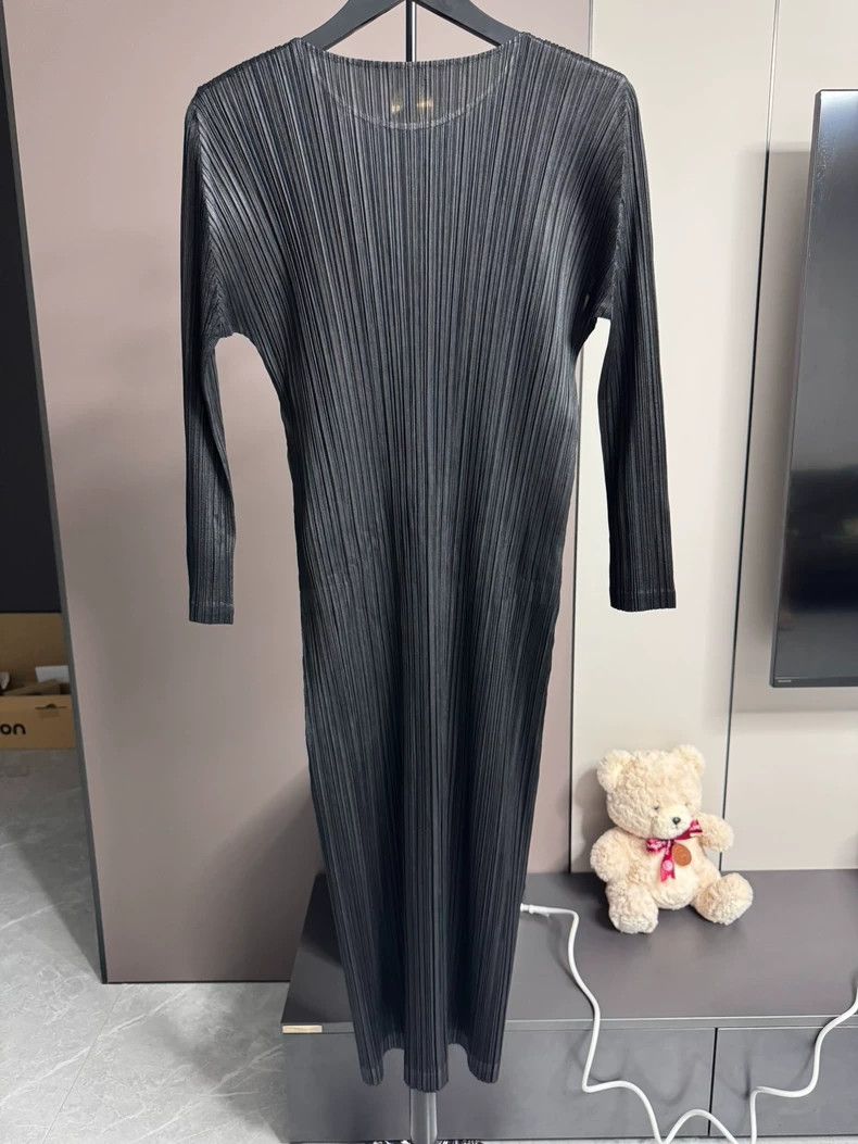 Other Issey Miyake size:2 Black long-sleeved dress Size XS / US 0-2 / IT 36-38 - 2 Thumbnail