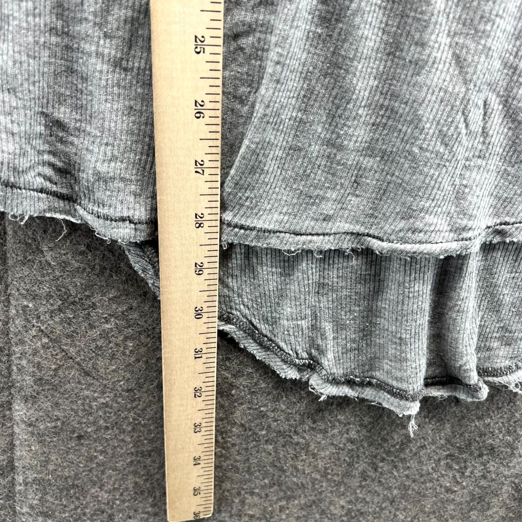 Free People Free People Shirt Women Medium Gray Oversized Thermal Long Sleeve V-Neck Shirt - Mens? Size M / US 6-8 / IT 42-44 - 6 Thumbnail
