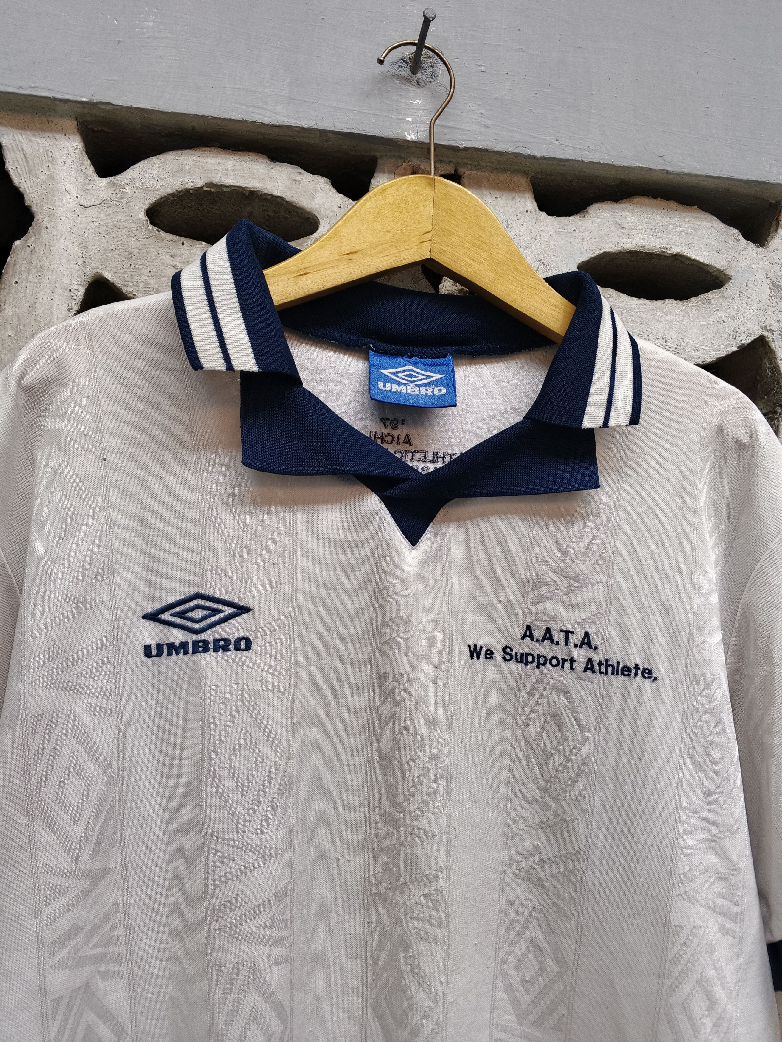 Umbro × Vintage 1997 Umbro Jersey 'We Support Athlete' Size US L / EU 52-54 / 3 - 1 Thumbnail